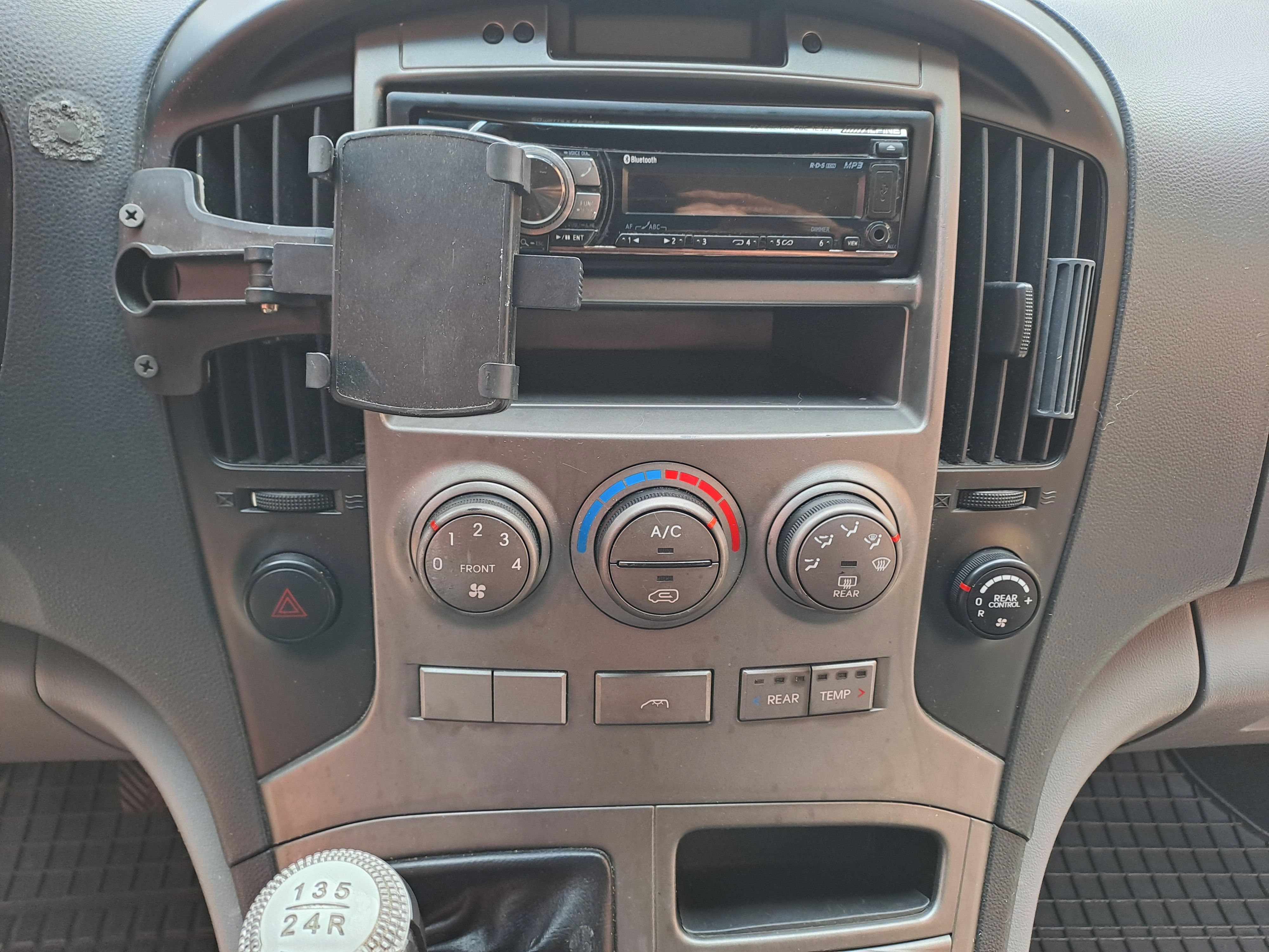 Hyundai H 1, 2,5 CRDI 120 KW  kemping - fotka 6