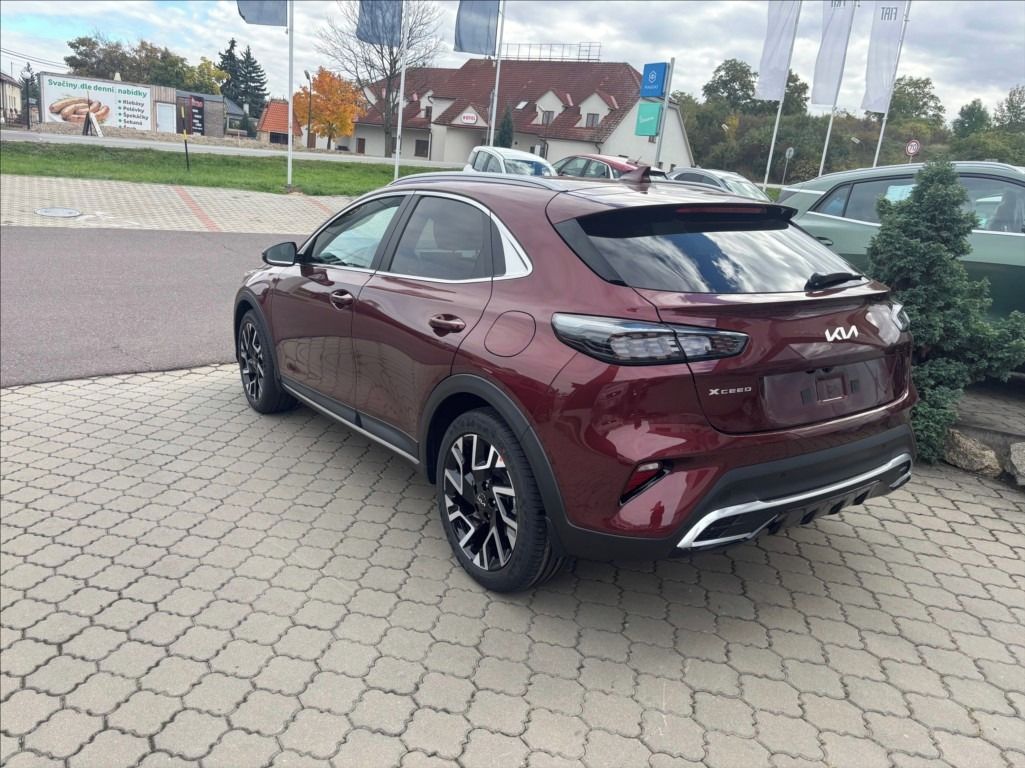 Kia XCee´d, Steel Edition 1,6 T-GDi 7DCT - fotka 2