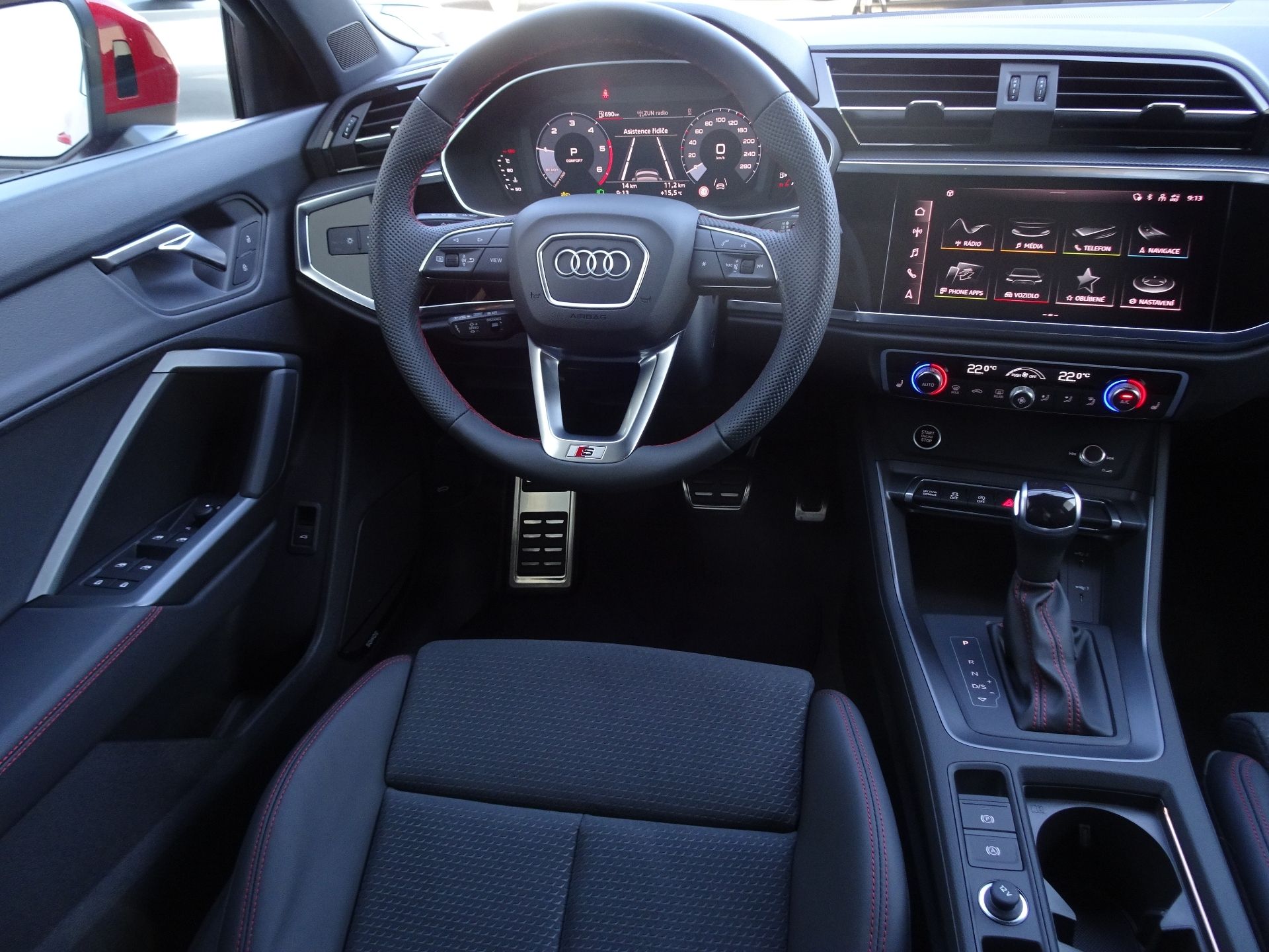 Audi Q3, 40TDI Quattro S-tronic S-line - fotka 5