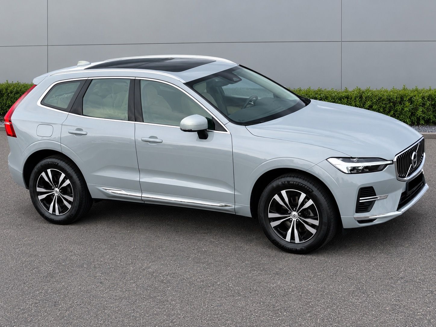 Volvo XC60, T6 AWD PHEV PANORAMA 1.maj ČR