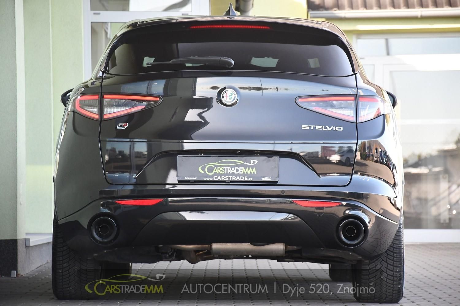 Alfa Romeo Stelvio, 2,2 D 16V 210k Veloce AT8-Q4 - fotka 4
