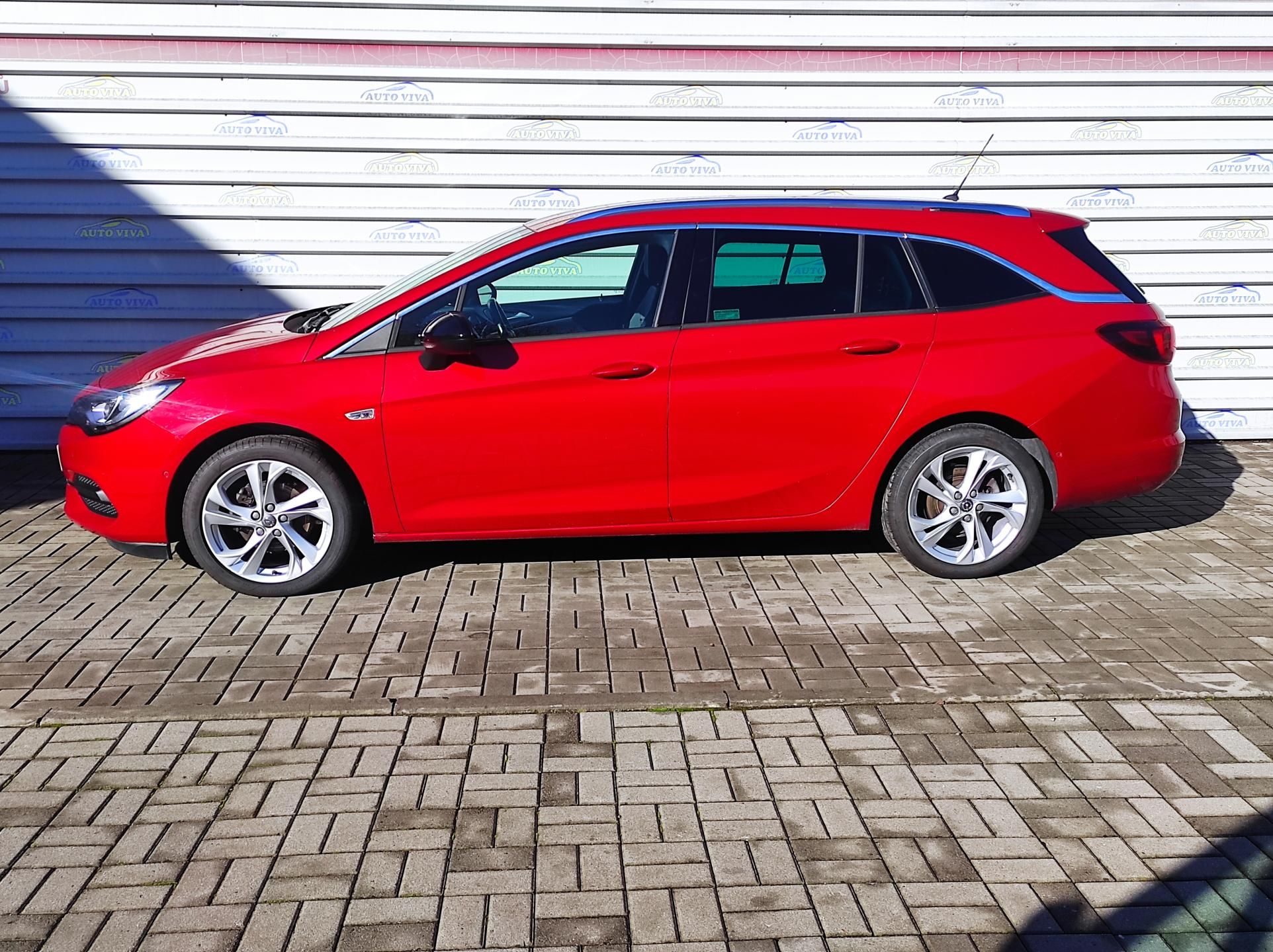 Opel Astra, 1,2Turbo, 107kW, Elegance, S/s - fotka 2