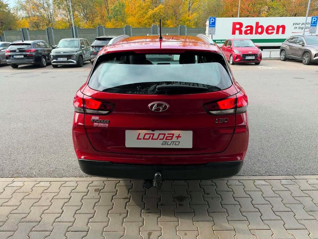 Hyundai i30, Style 1.6 CRDi 81 kW - fotka 6