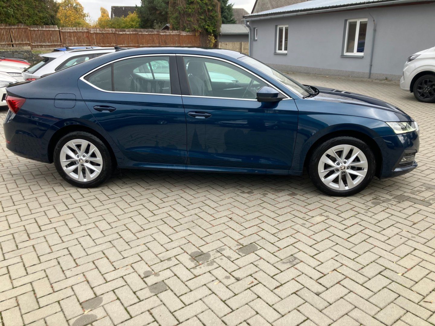 Škoda Octavia, 2.0TDI STYLE MATRIX CZ - fotka 3