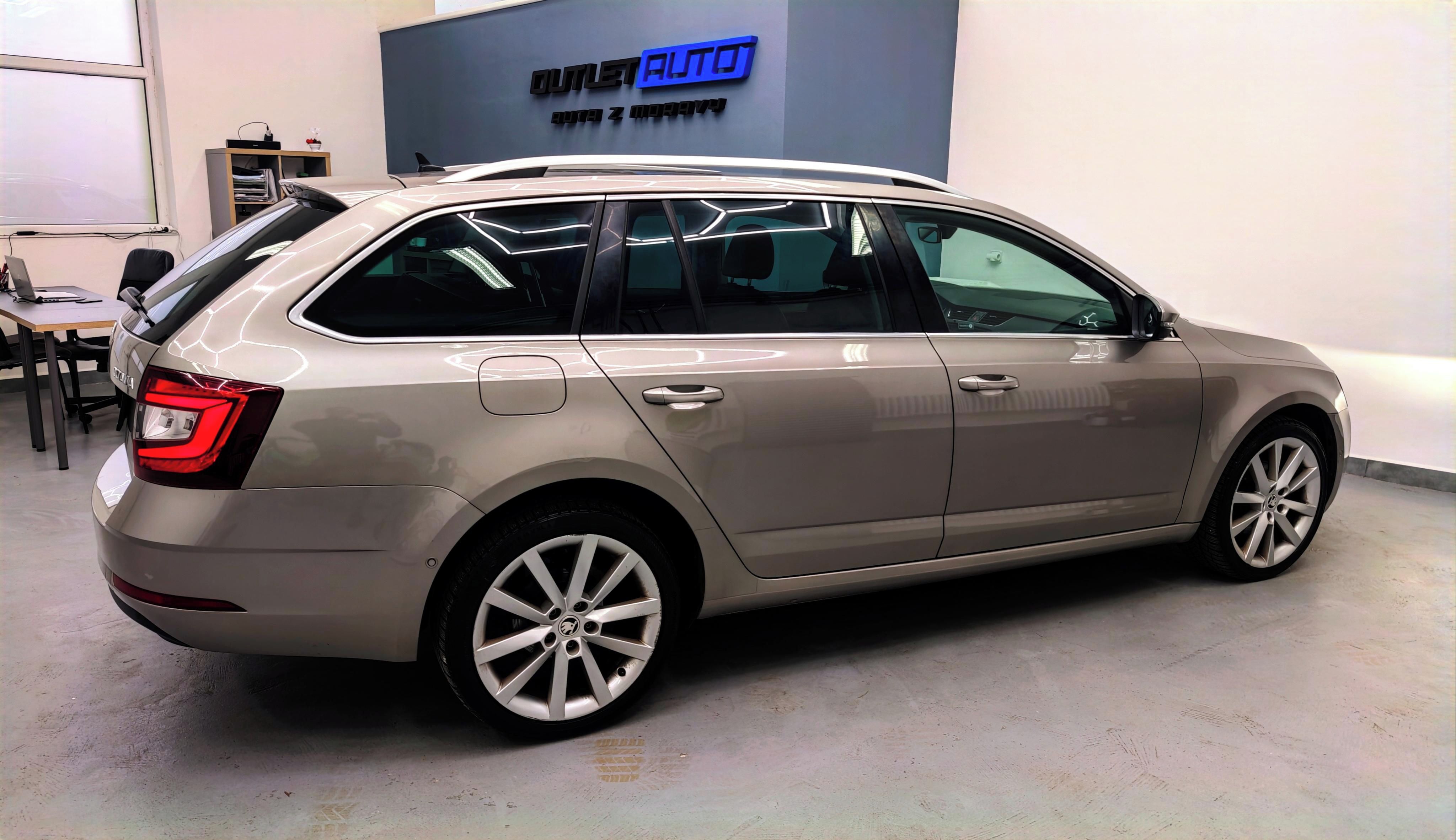 Škoda Octavia, 1.4 TSI 110KW,DSG.STYLE,DPH - fotka 6