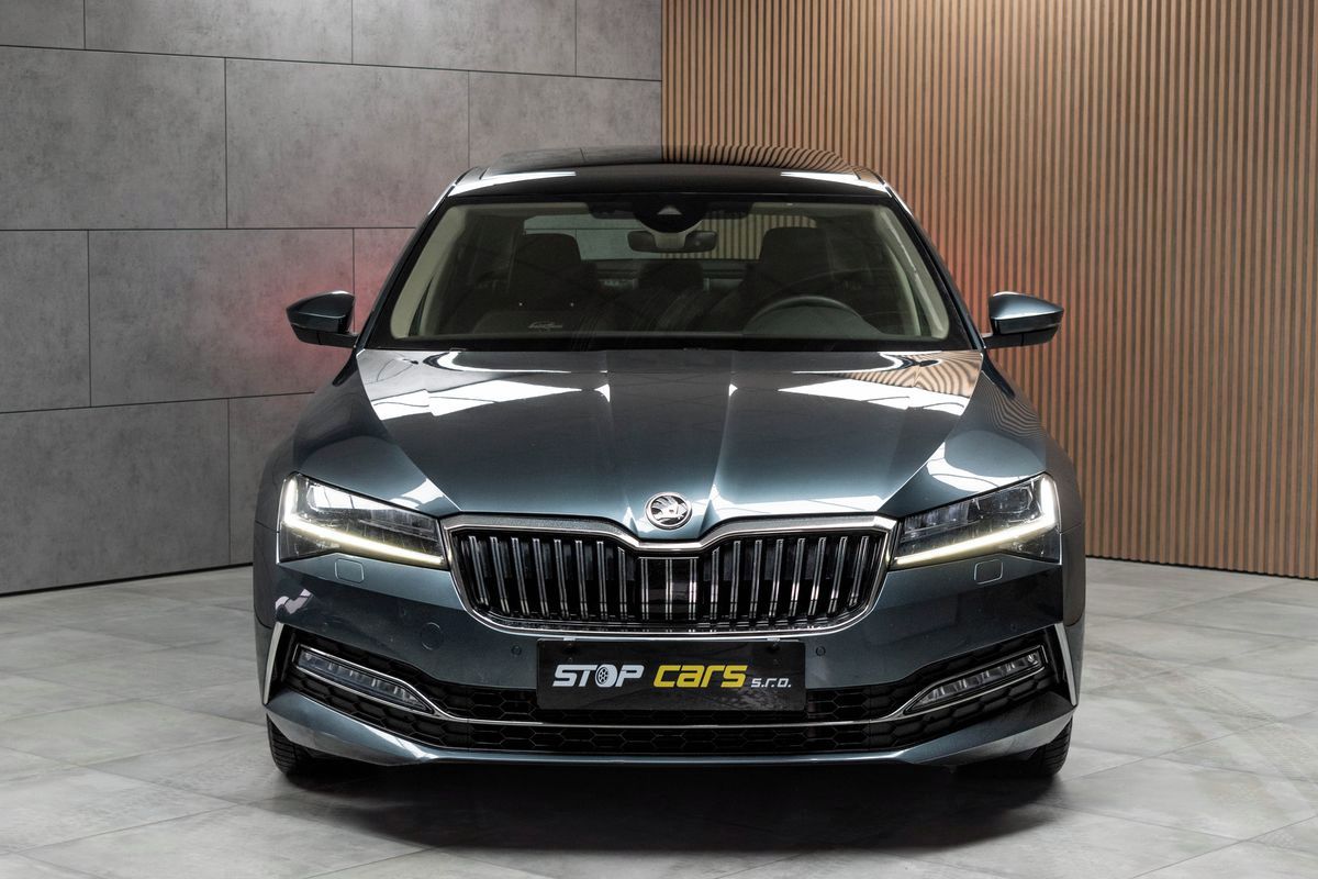Škoda Superb, 2.0 TDI L&K*2xKOLA*DSG*ACC*ČR* - fotka 2