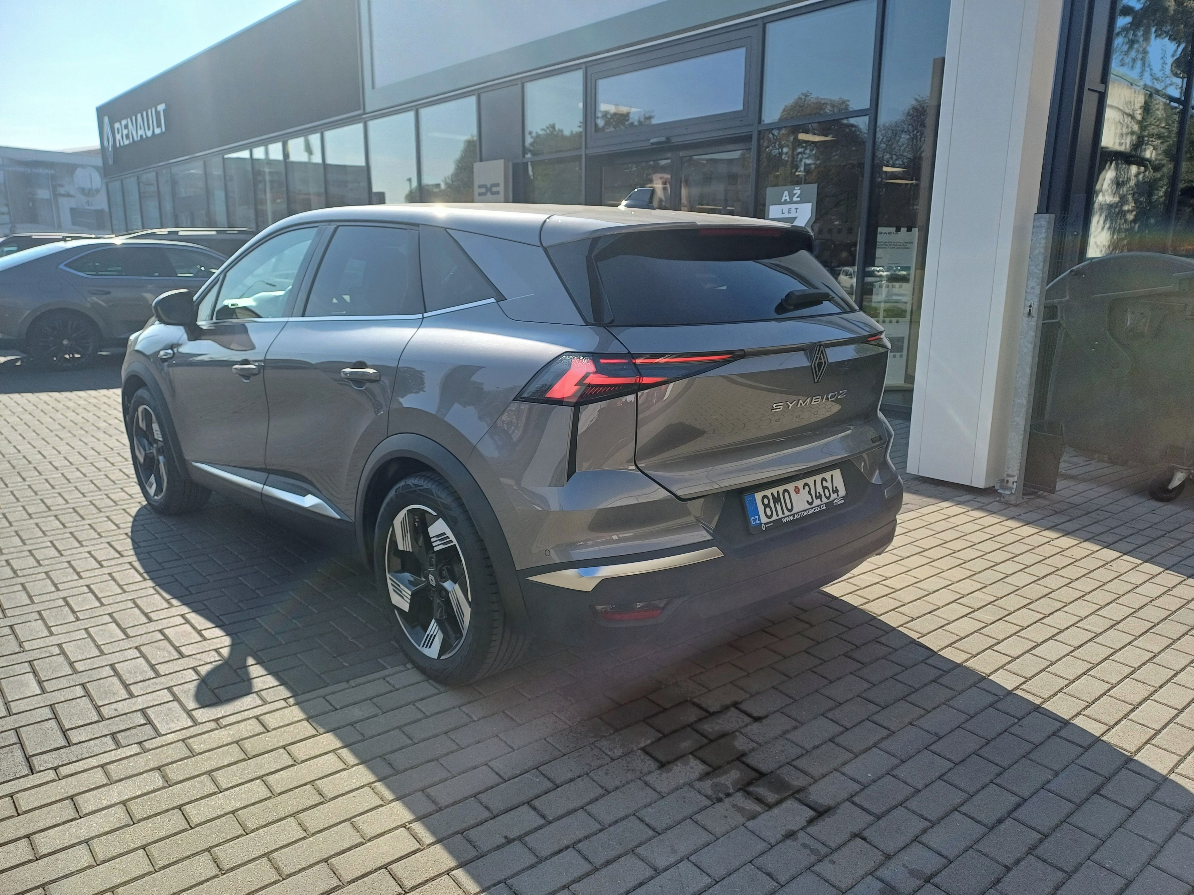 Renault Symbioz, techno E-Tech full hybrid 145 - fotka 2