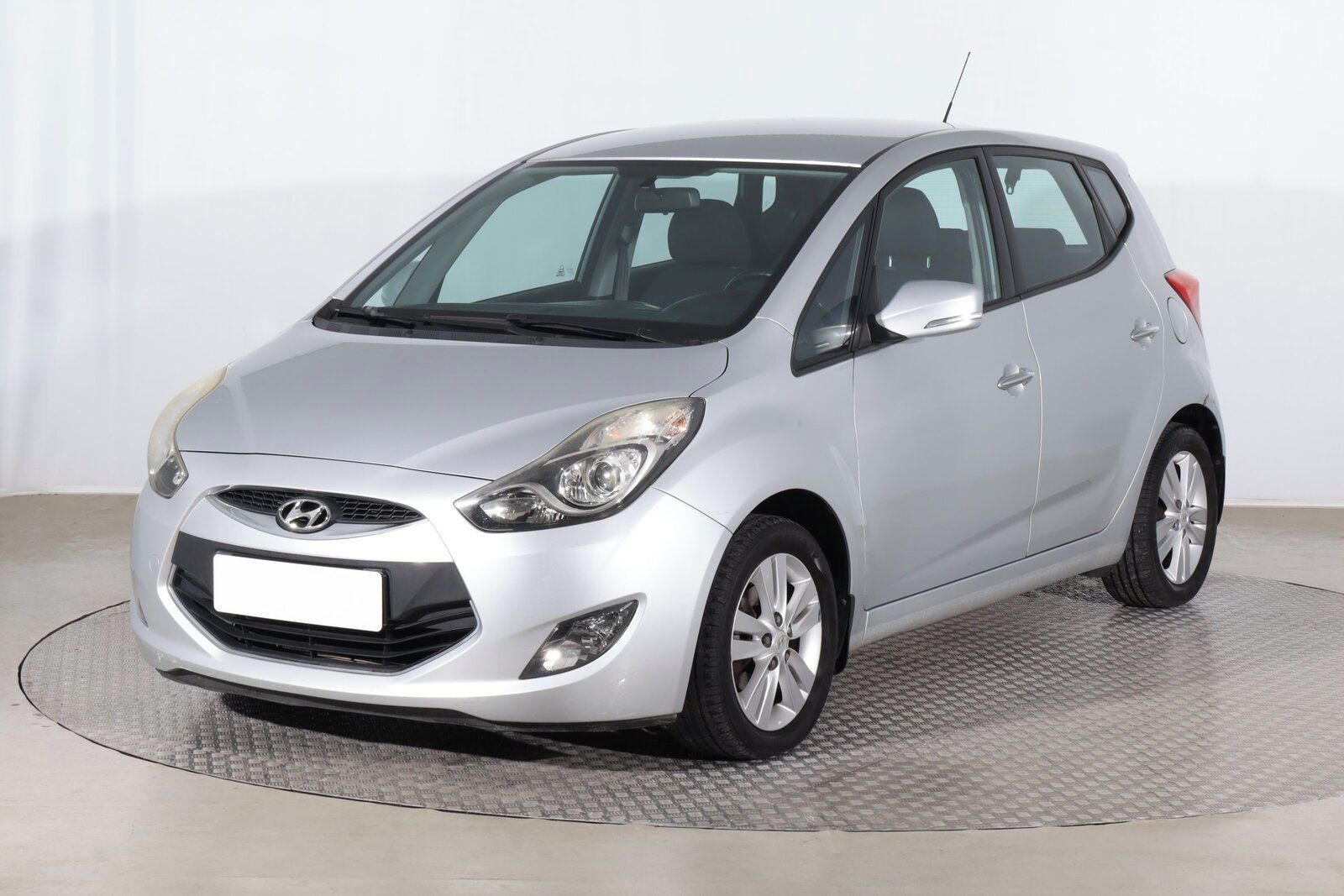 Hyundai ix20, 1.4 CVVT, Serv.kniha - fotka 2