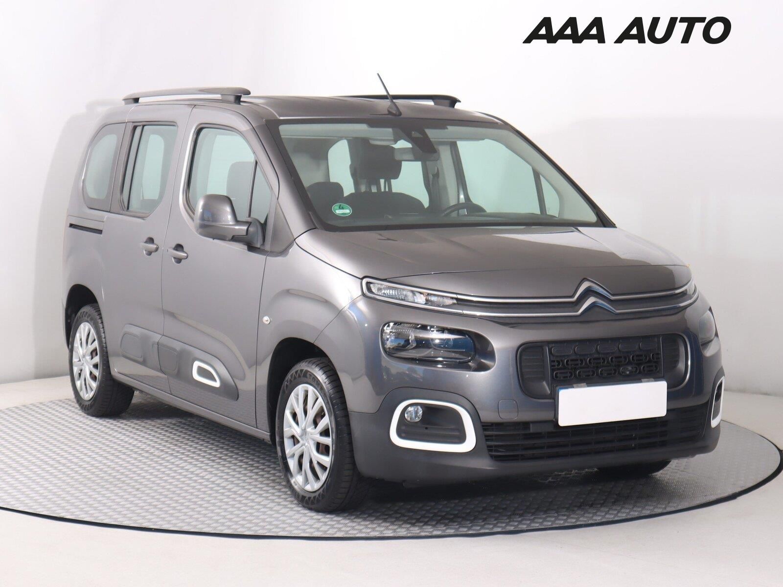 Citroën Berlingo, 1.2 PureTech, Live, 5Míst, ČR