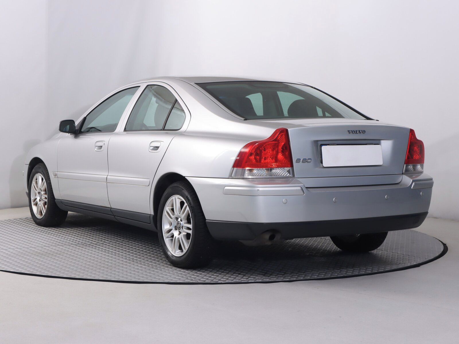 Volvo S60, 2.4, po STK, jezdí výborně - fotka 4