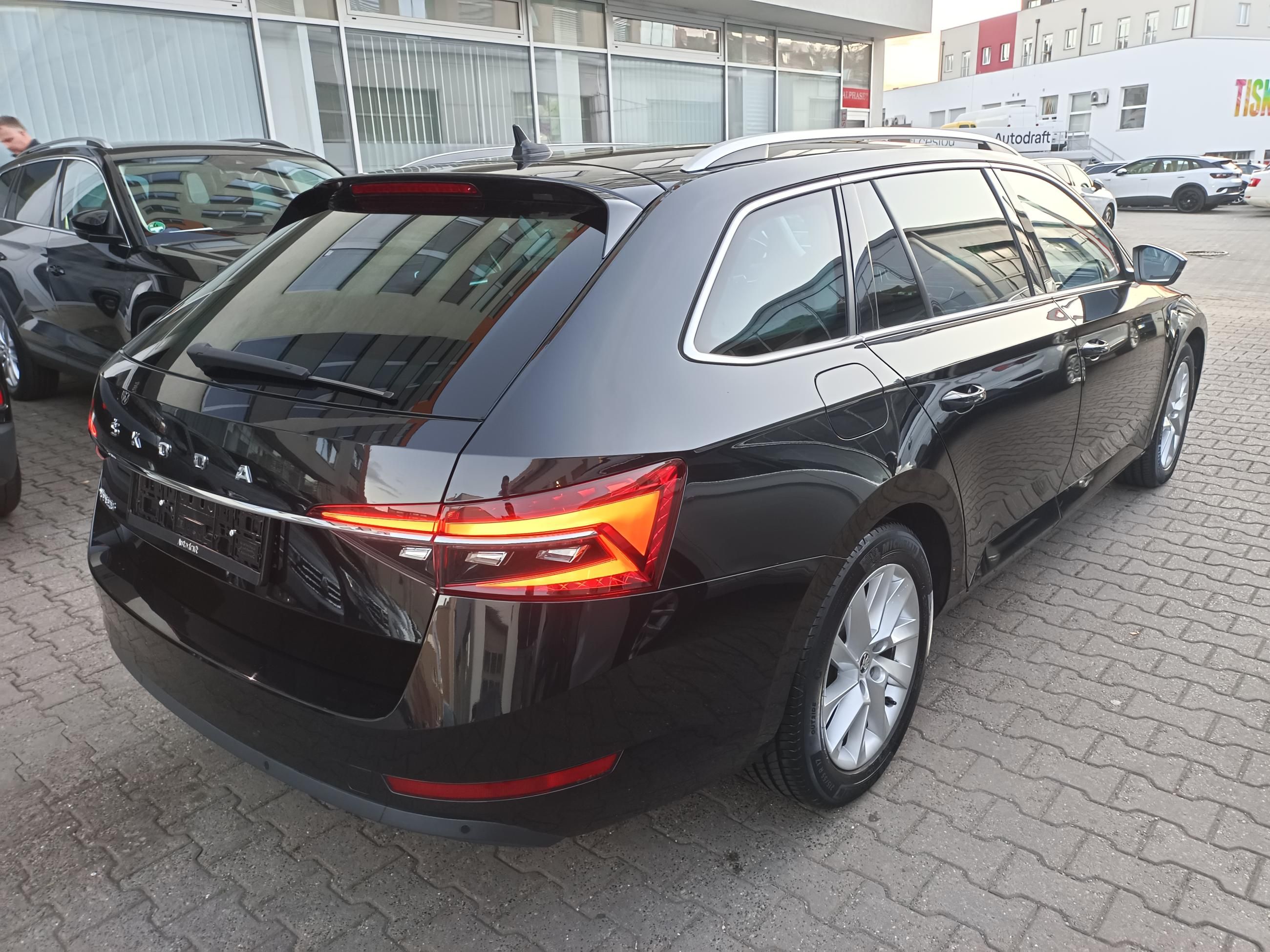 Škoda Superb, 2.0 TDI 110kW DSG / Tažné - fotka 6