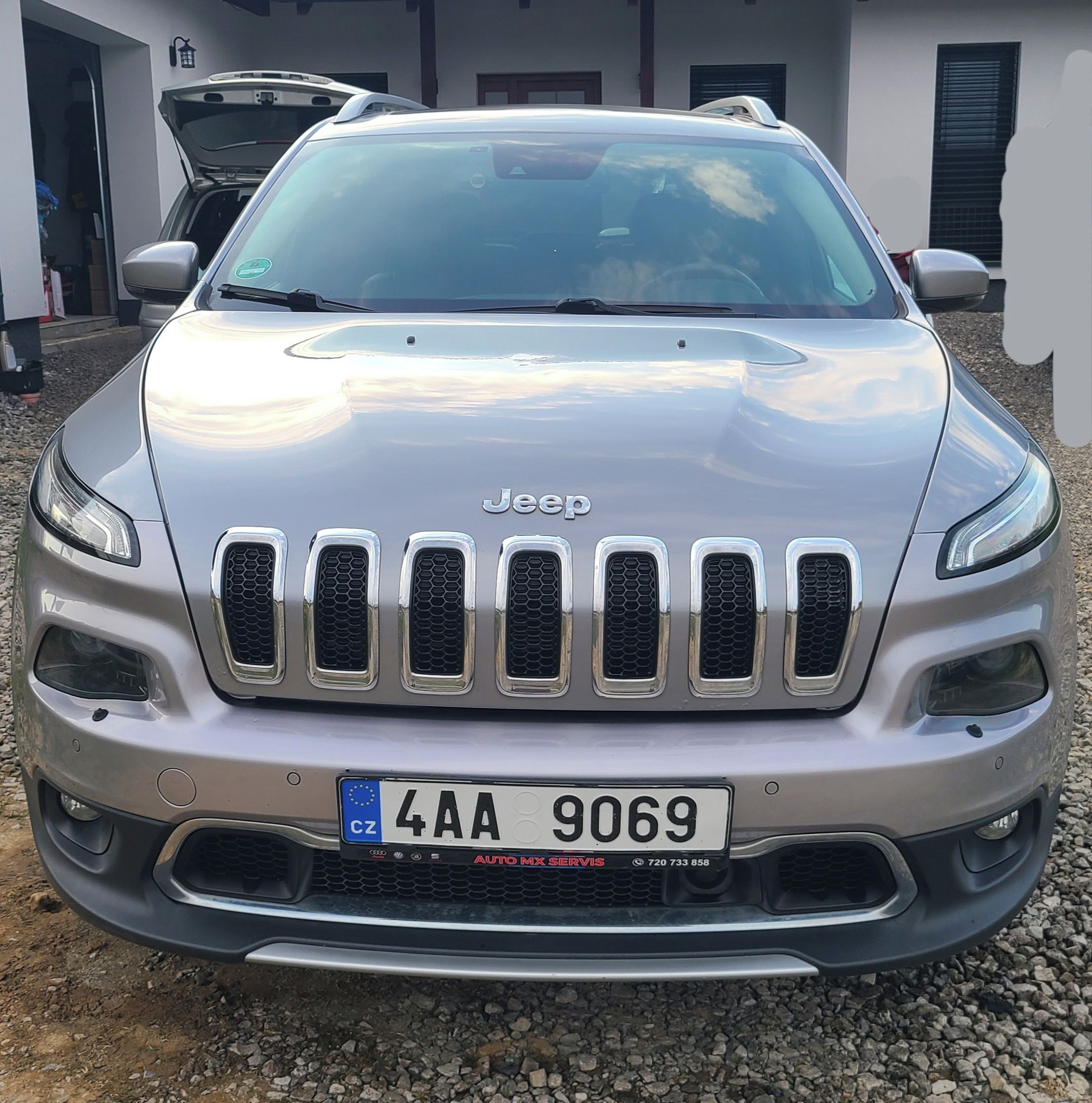 Jeep Cherokee, 3.2 V6 200kW lpg plná výbava - fotka 2