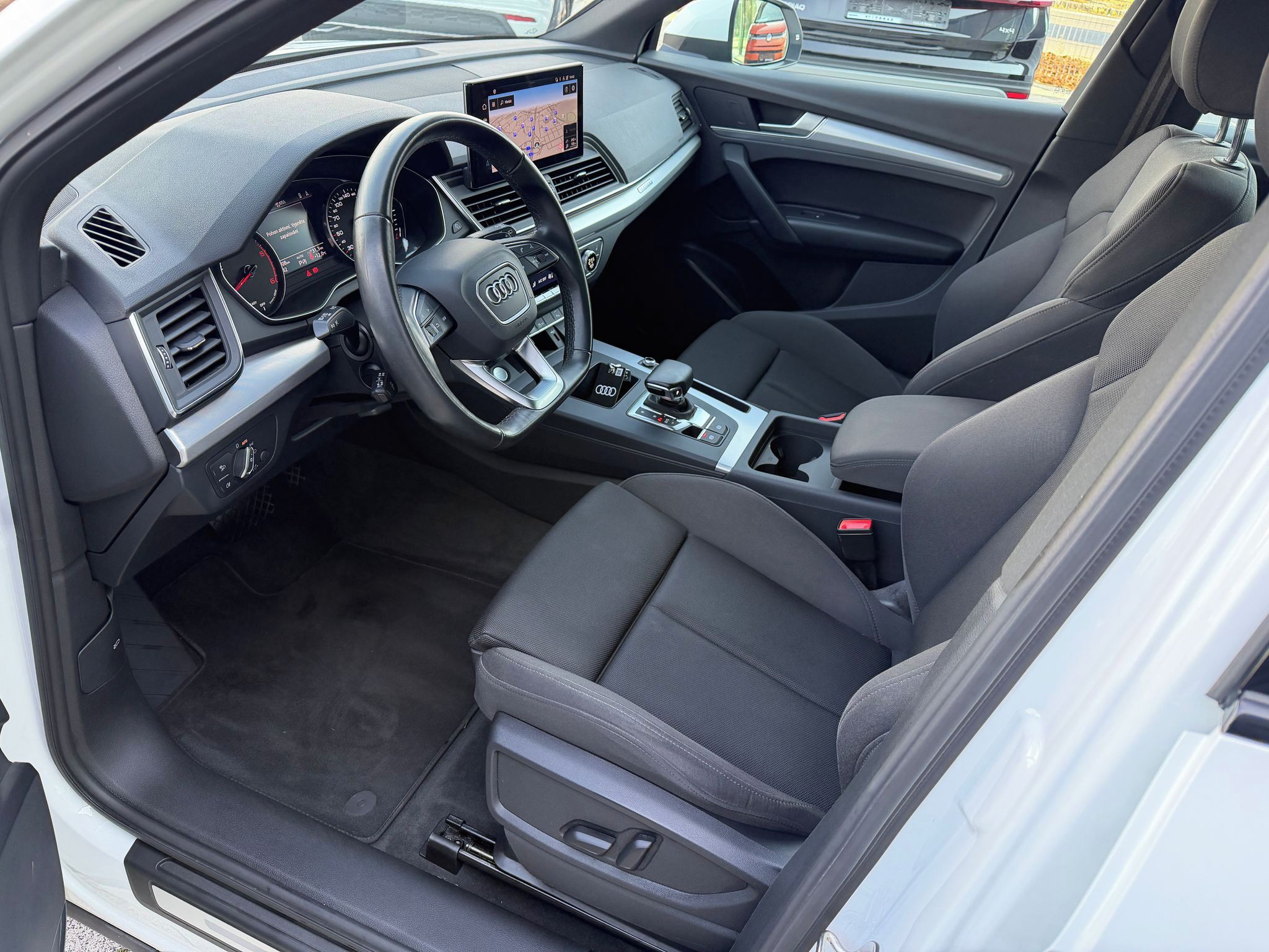 Audi Q5, Advanced 40TDI 150kW Sportback - fotka 5