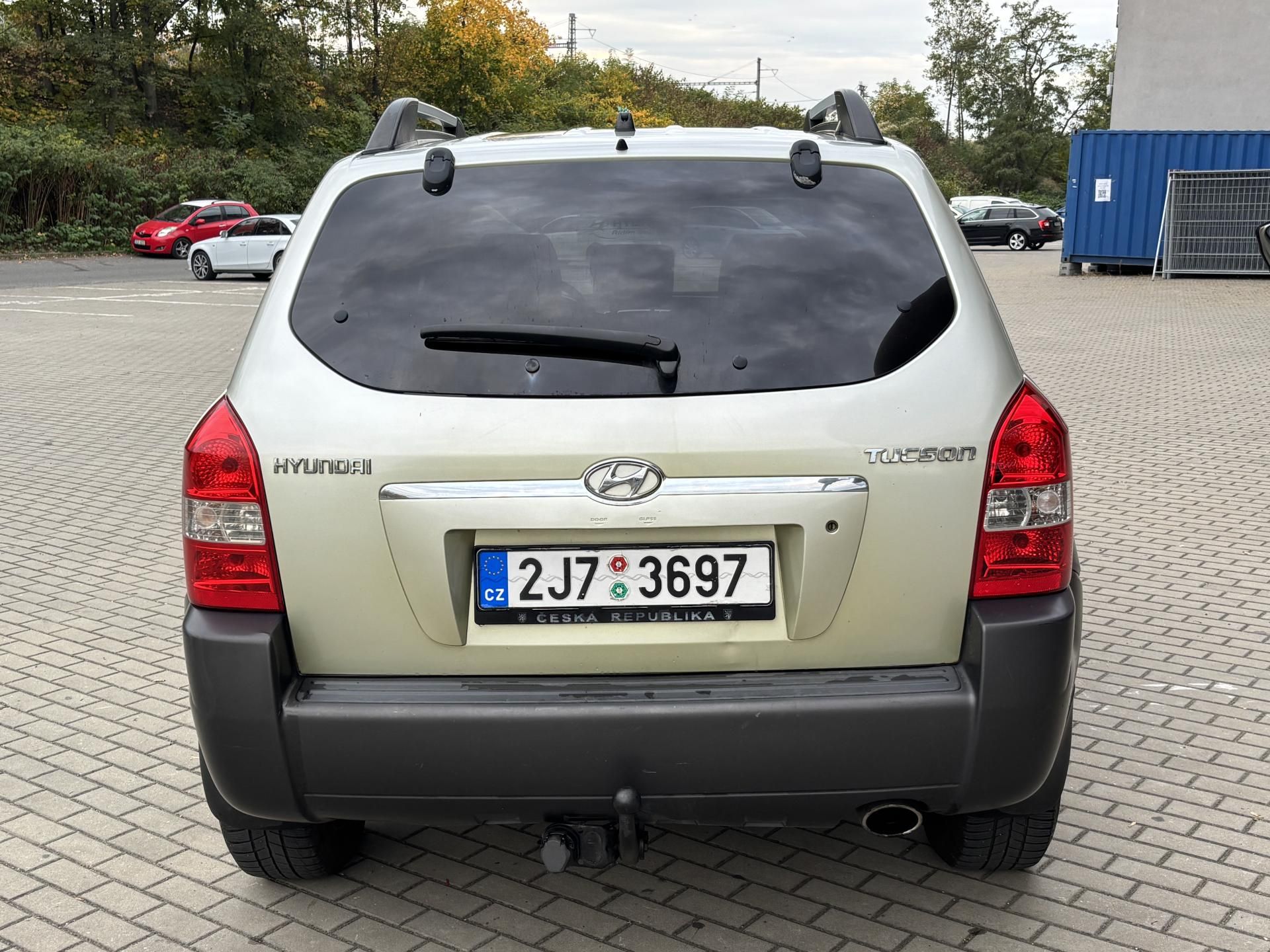 Hyundai Tucson, 2.0 i 4x4 tažné - fotka 4