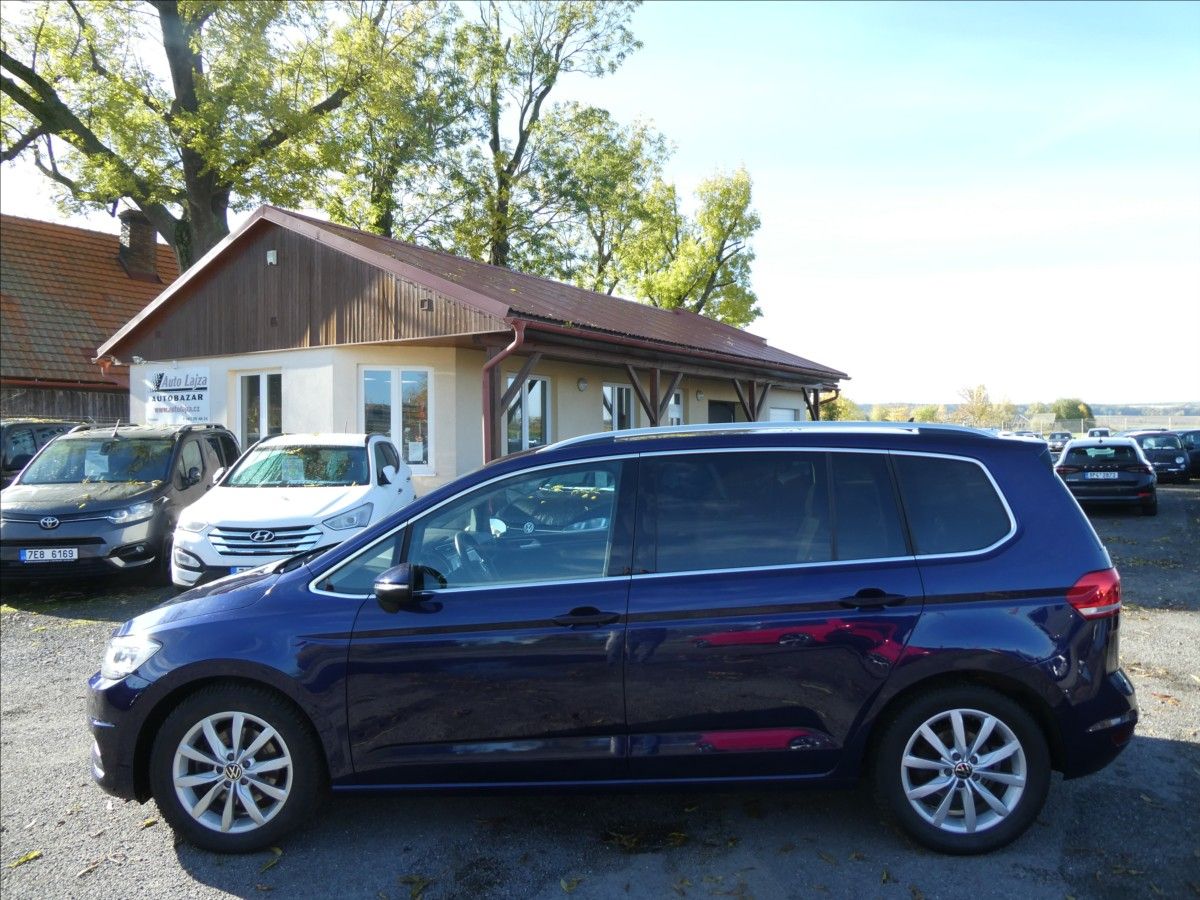 Volkswagen Touran, 2,0 TDi 110kW HIGHLINE, 7.míst - fotka 6