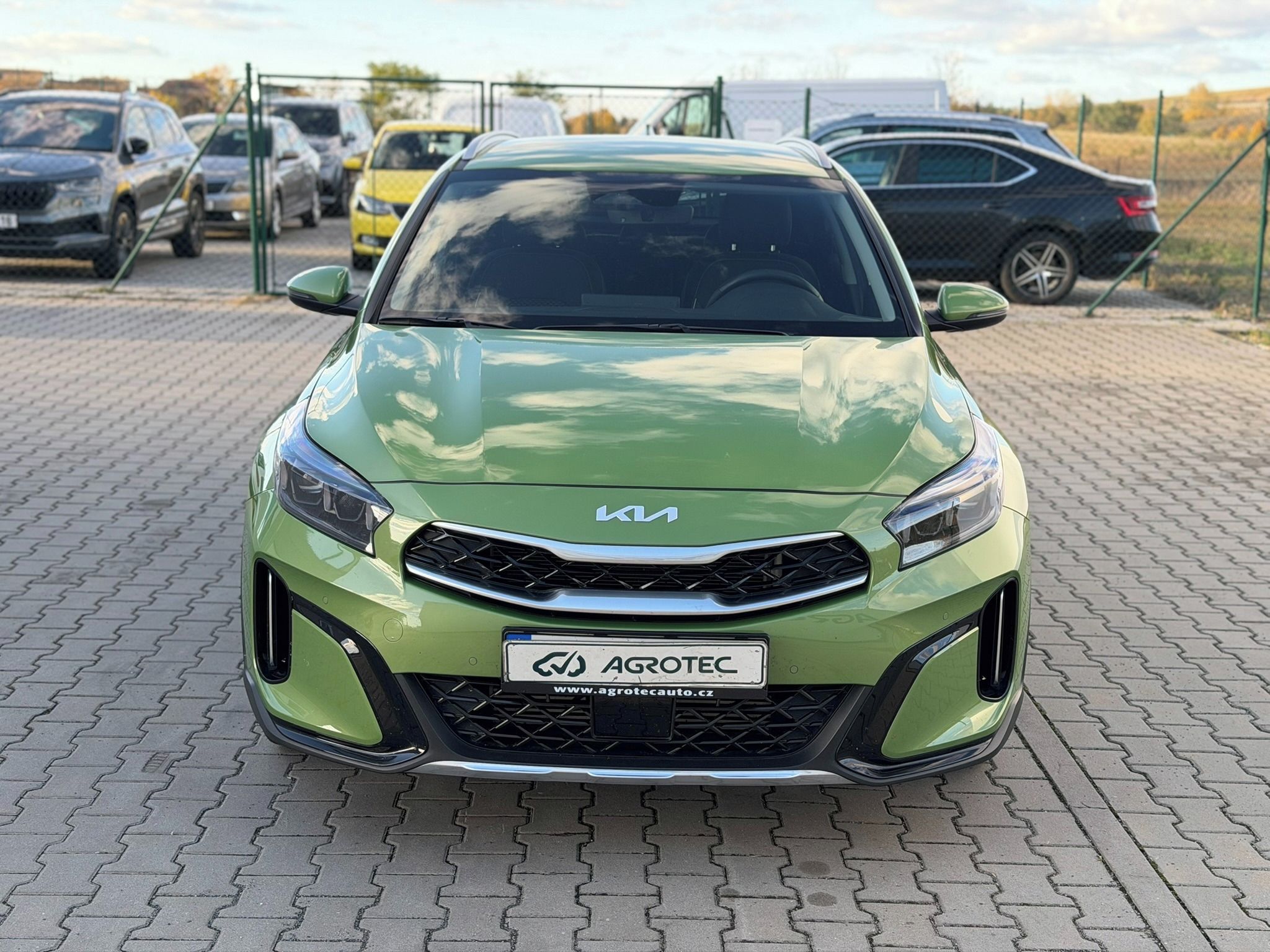 Kia XCee´d, 1.5 T-GDI 103 kW Exclusive DCT - fotka 2