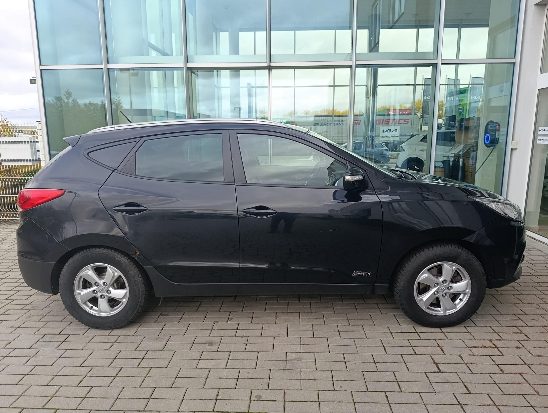Hyundai ix35, 2.0 100kw 4X4 - fotka 4