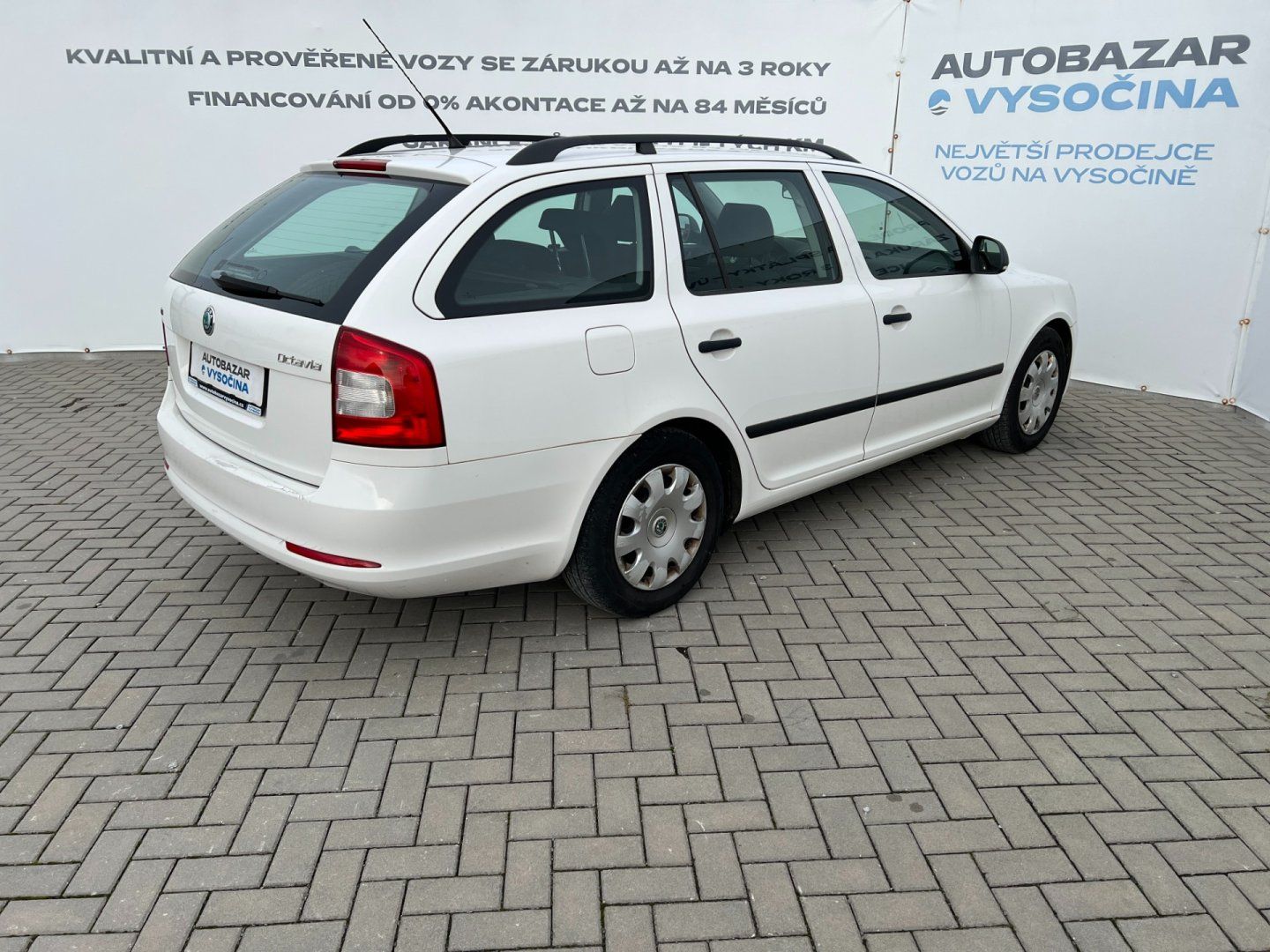 Škoda Octavia, 1.6TDi 77kW! 2x kola! - fotka 4