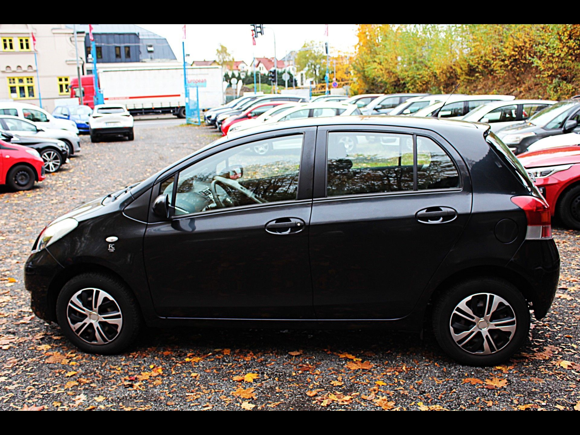 Toyota Yaris, 1.0i 51 kW 72190 KM - fotka 5