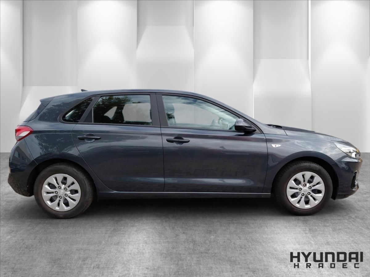Hyundai i30, 1,5   1.5 Smart Plus - fotka 4