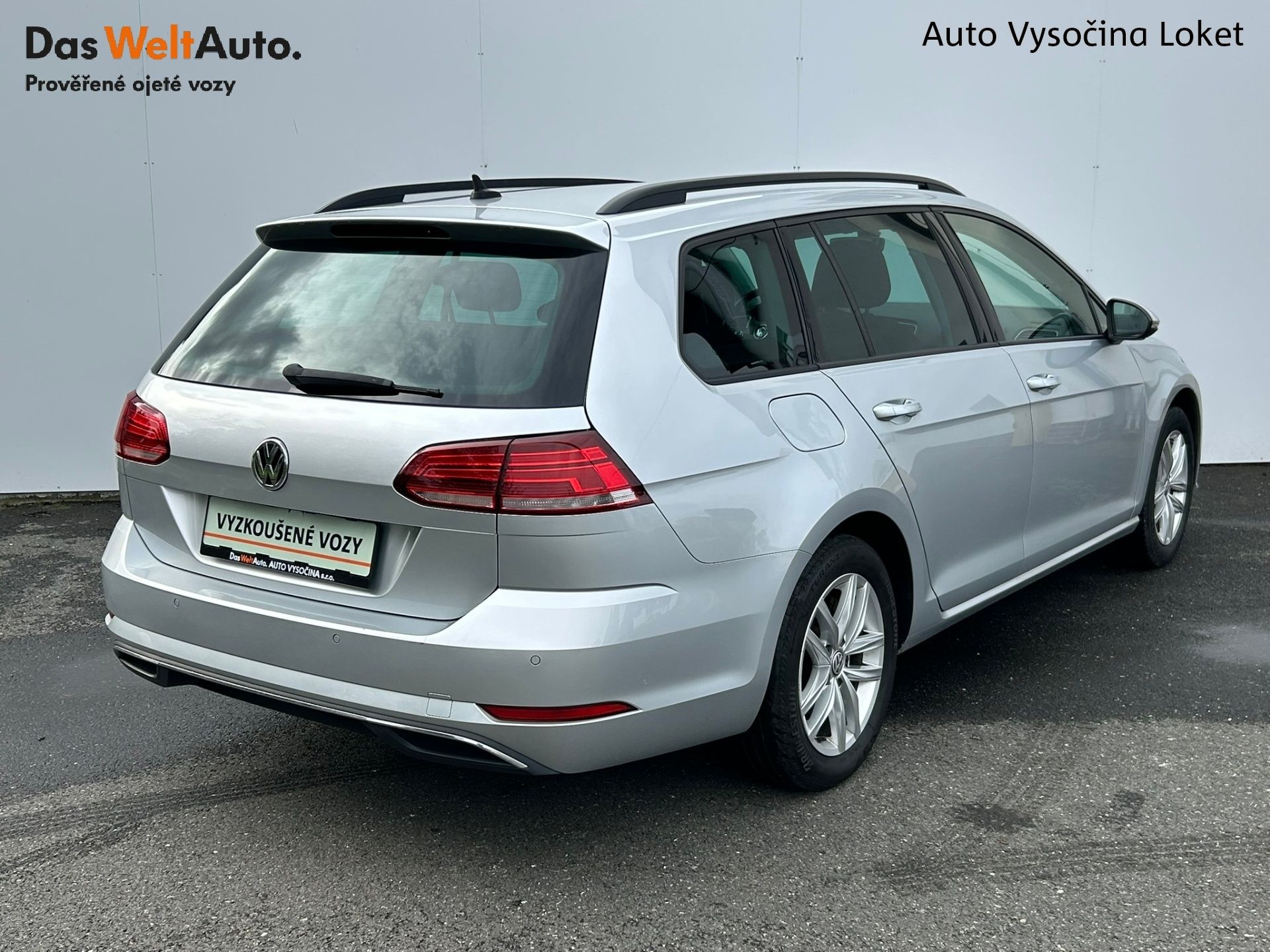 Volkswagen Golf, 1.6 TDI 85 kW MANUÁL - fotka 2