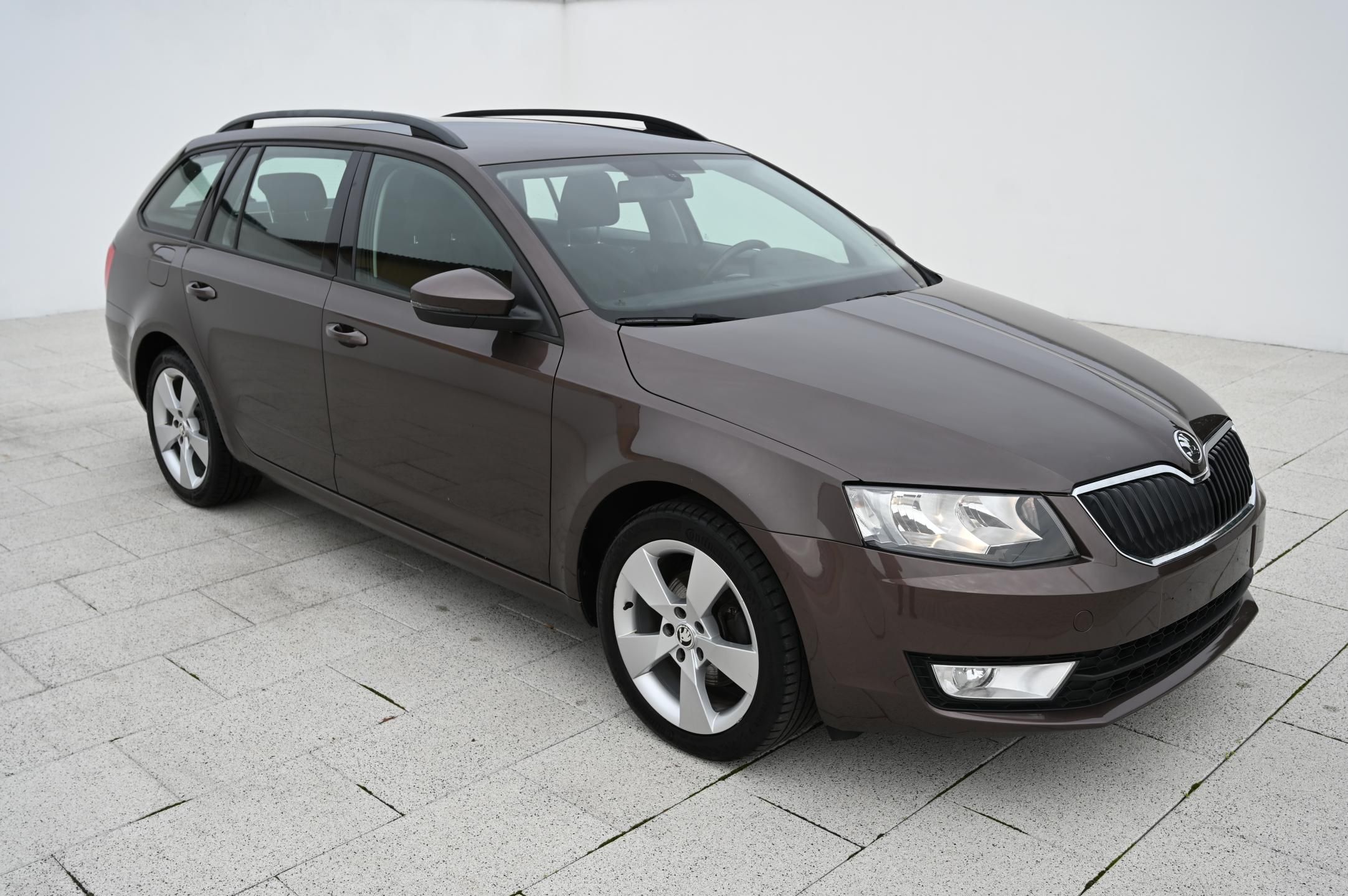Škoda Octavia, 2.0TDI 110KW Elegance 12/2013 - fotka 3