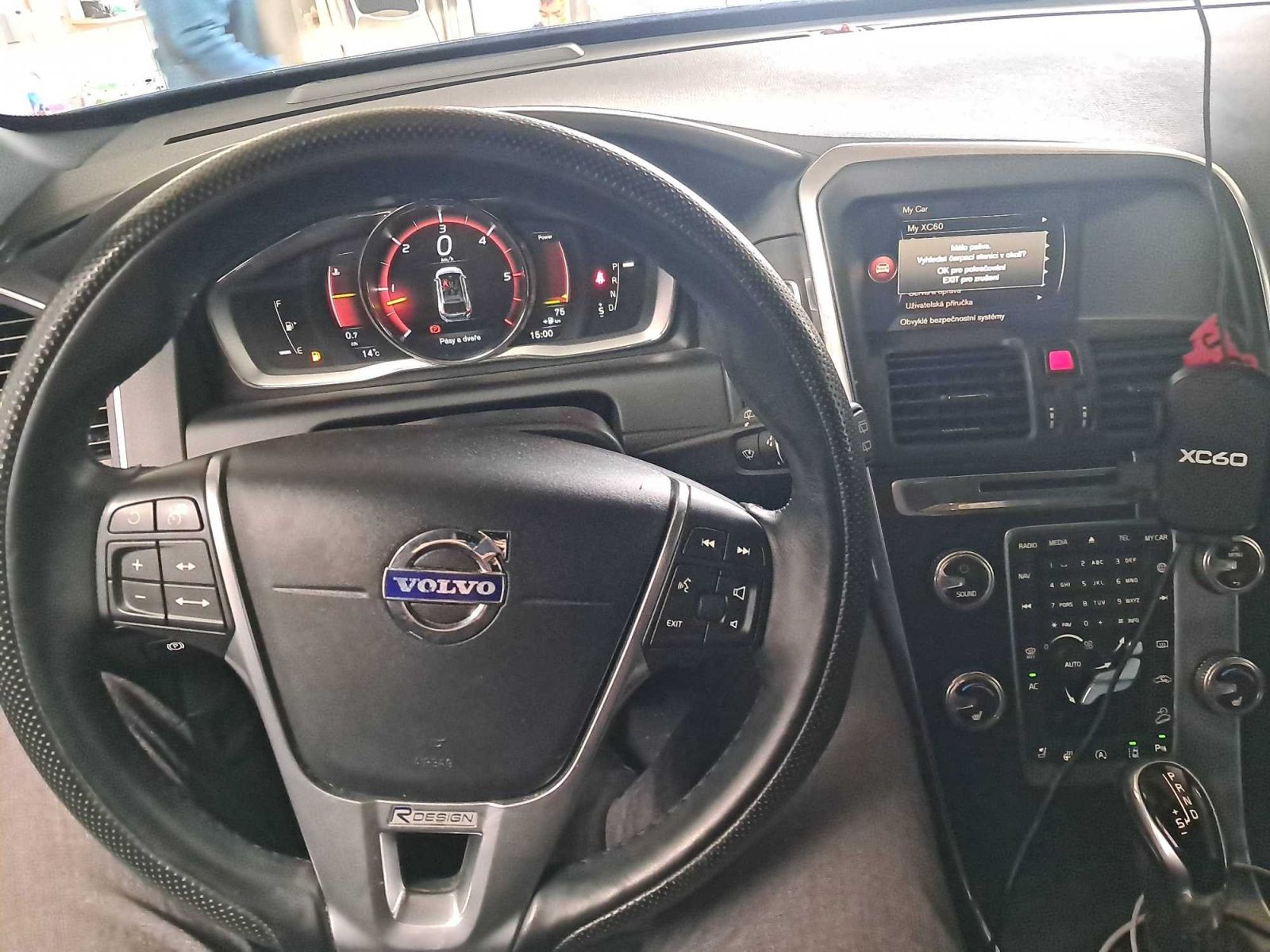 Volvo XC60, D4, R-Design, 4X4, Automat - fotka 3