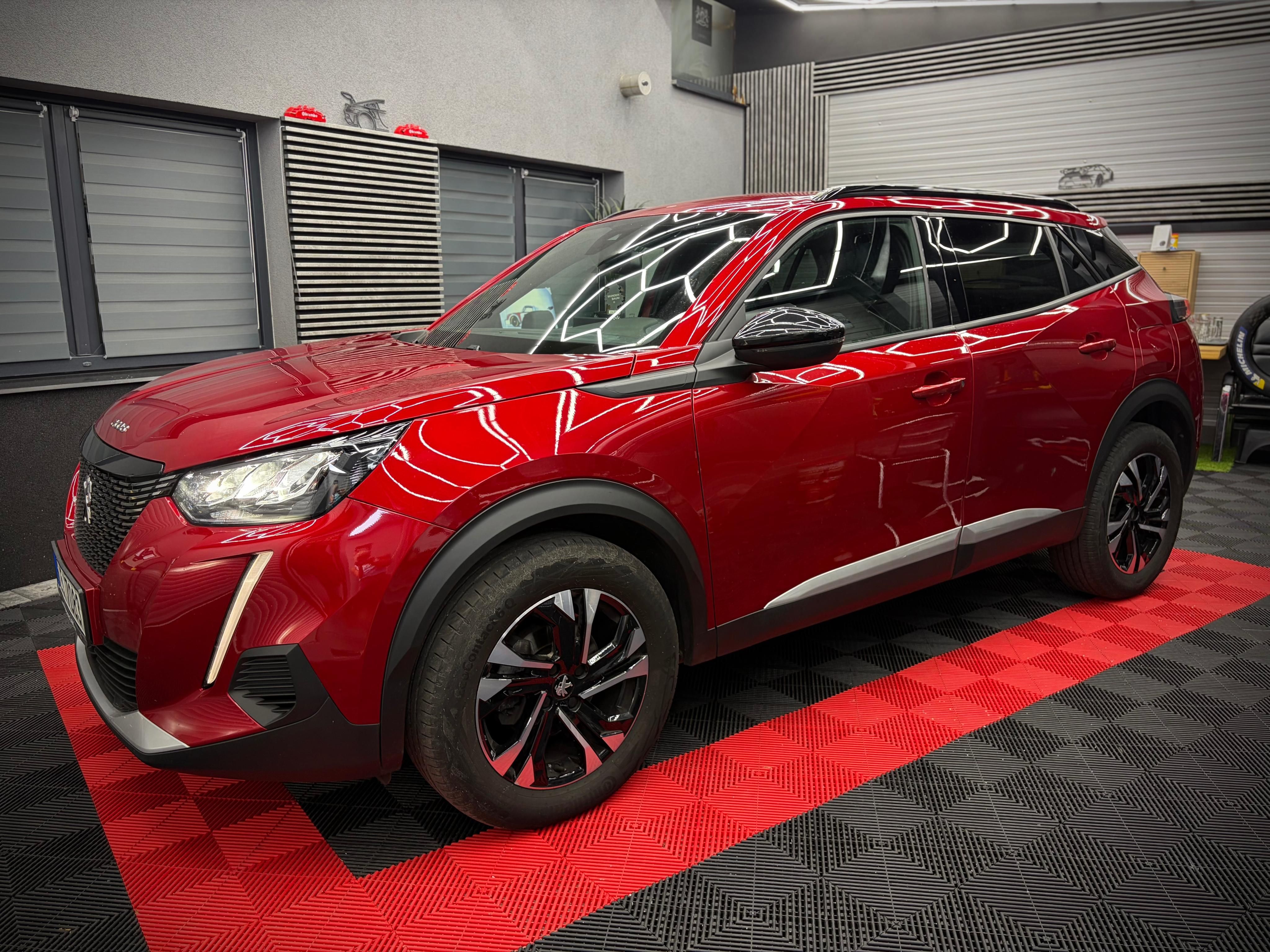Peugeot 2008, automat, 1.2 96kW - fotka 3