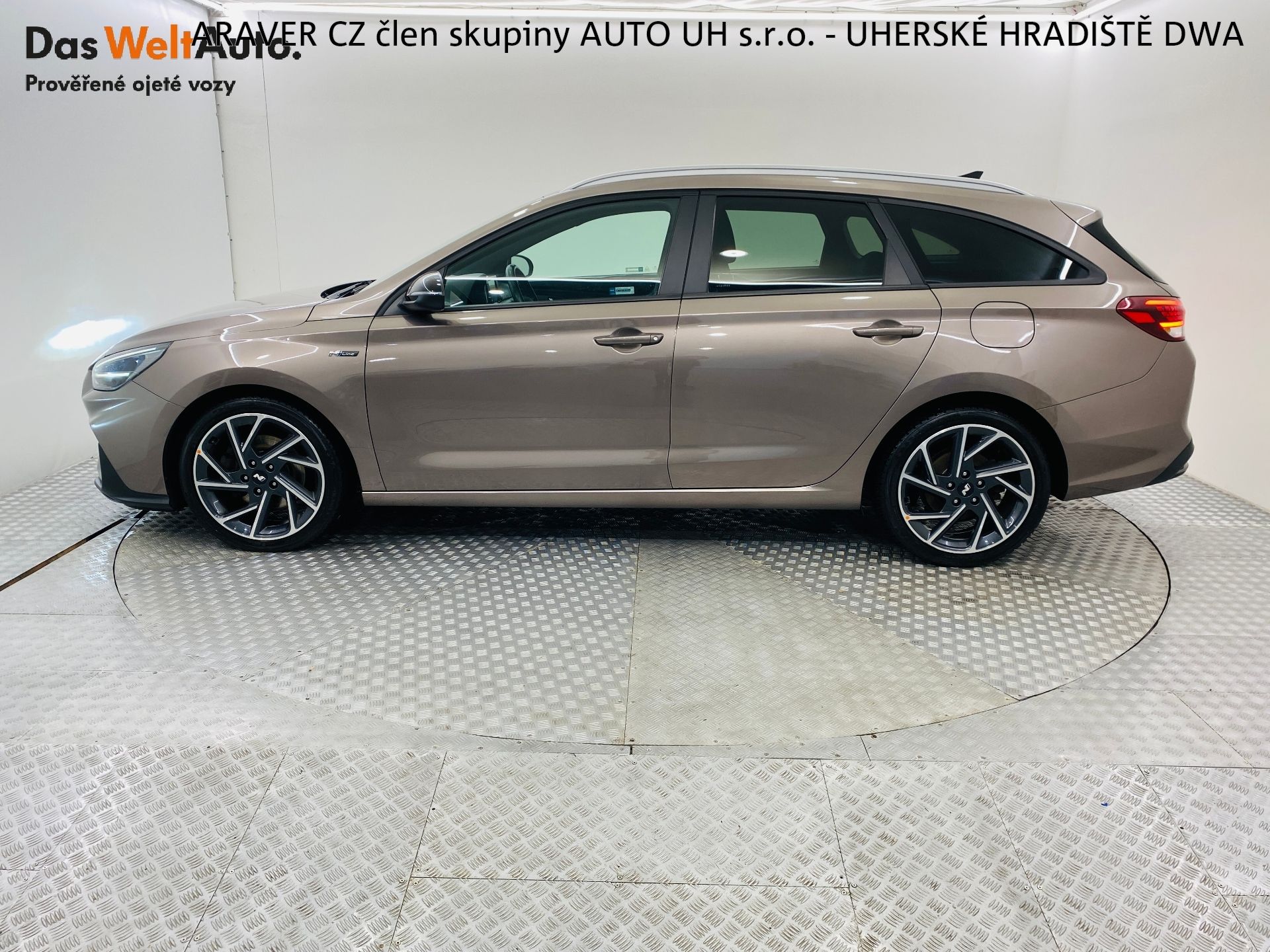 Hyundai i30, 1.5 T-GDi 117kW DCT N-Line - fotka 3