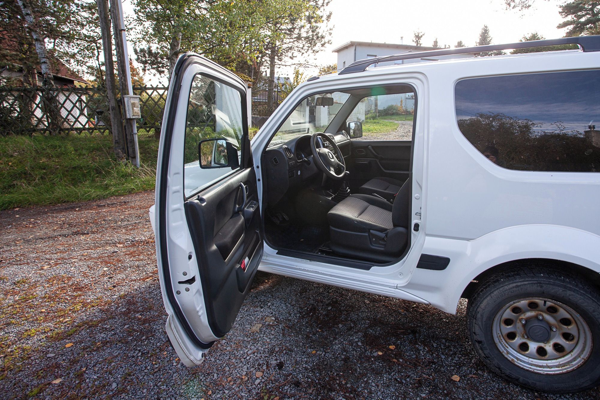 Suzuki Jimny, Dělník na vesnici - fotka 6