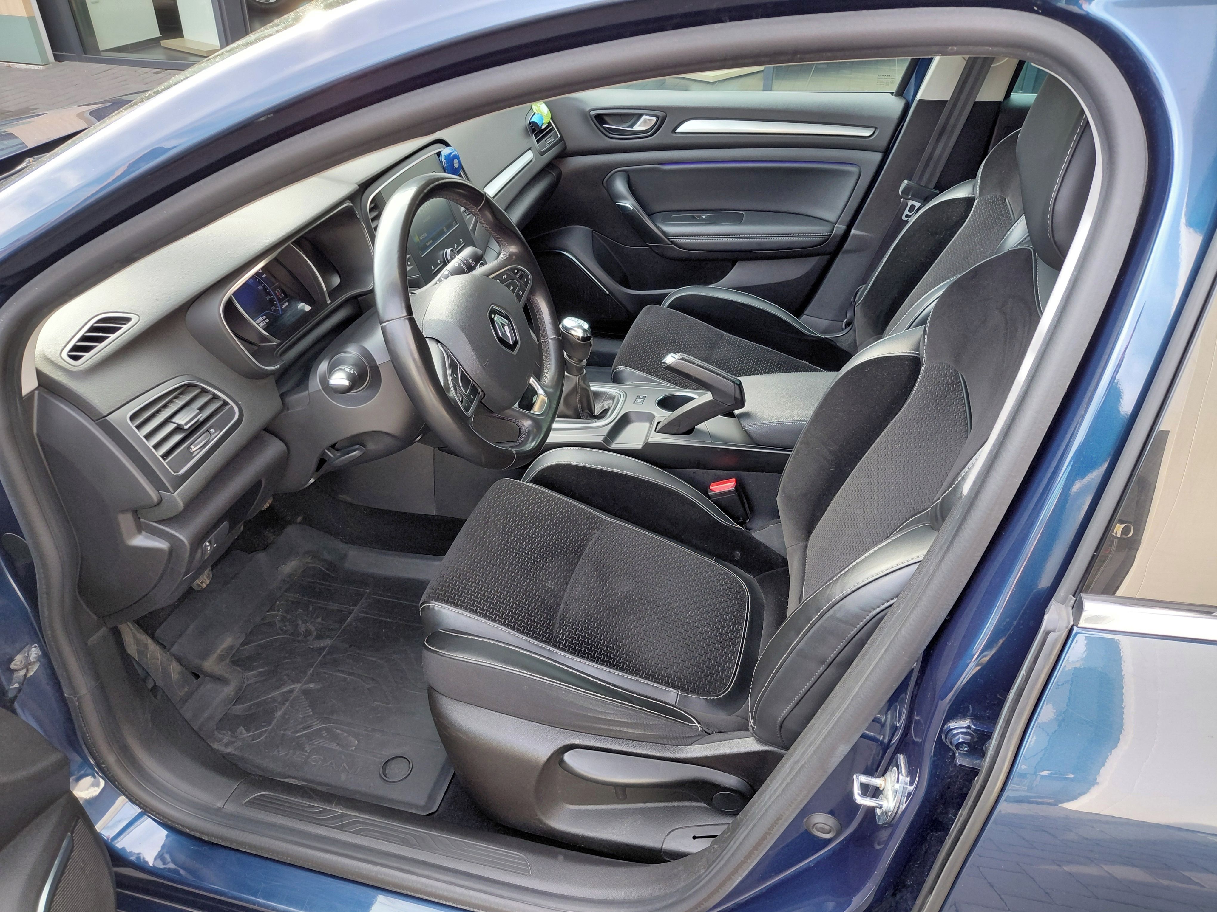 Renault Mégane, Grandtour 1.3 103 kW - fotka 6