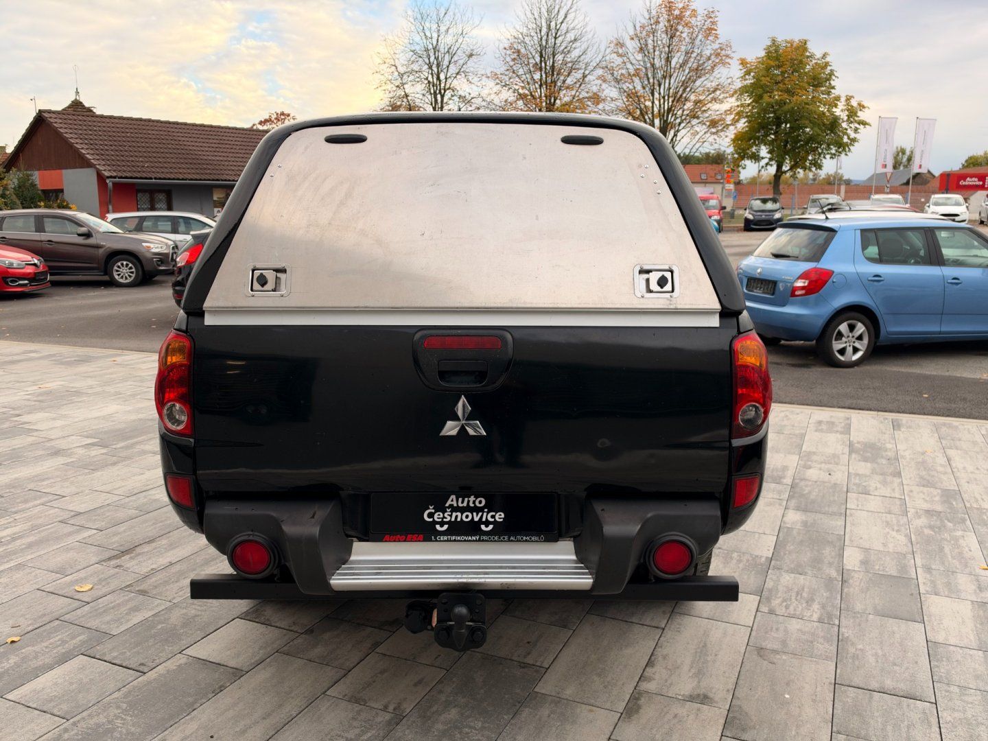 Mitsubishi L200, 2.5DI-D 100kW 4x4 HARDTOP/AUT - fotka 6
