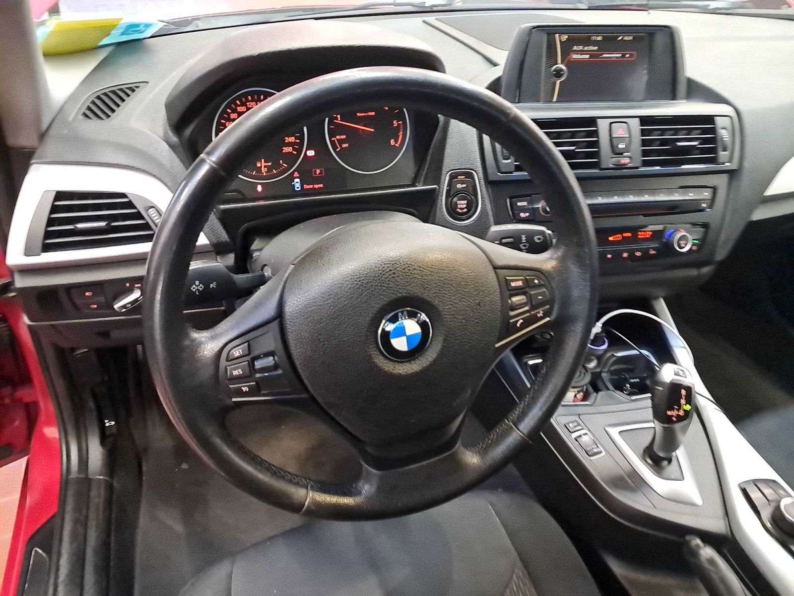 BMW Řada 1, 120d, Automat, Xenony - fotka 3
