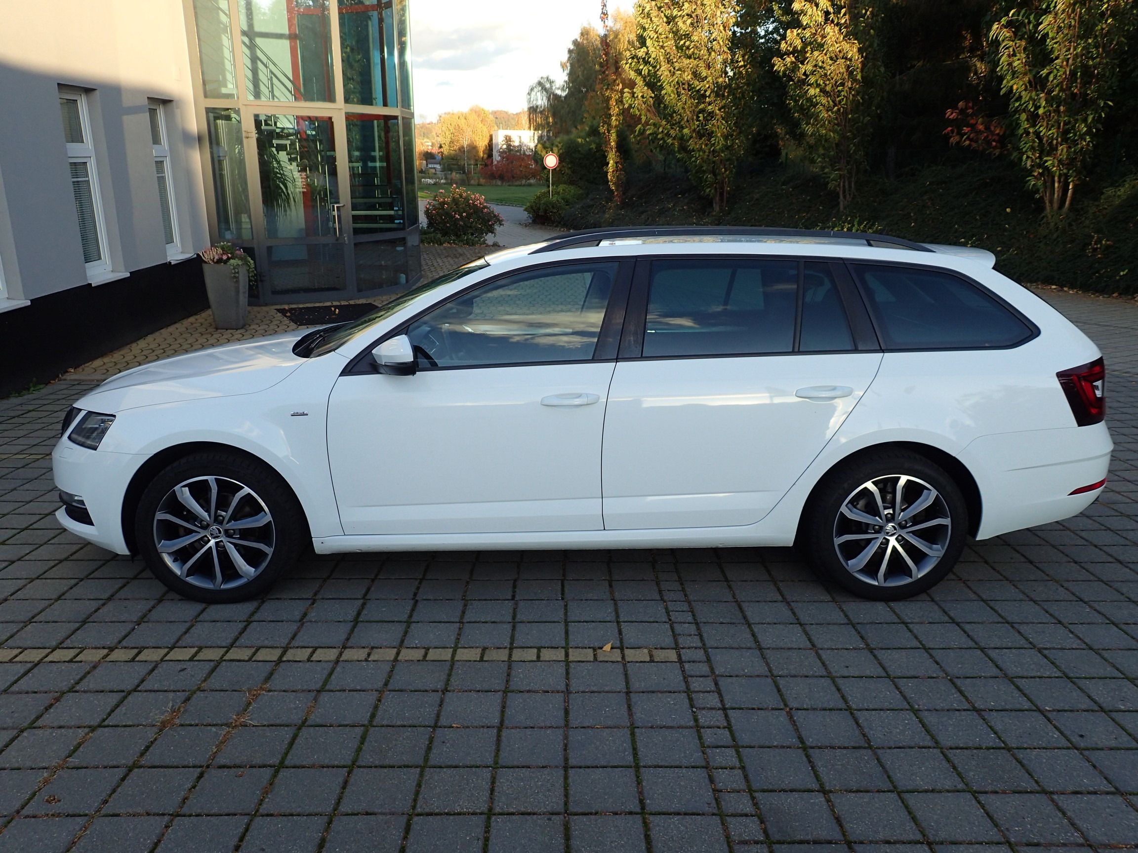 Škoda Octavia, 1,6 TDI III 85 kW Combi - fotka 4