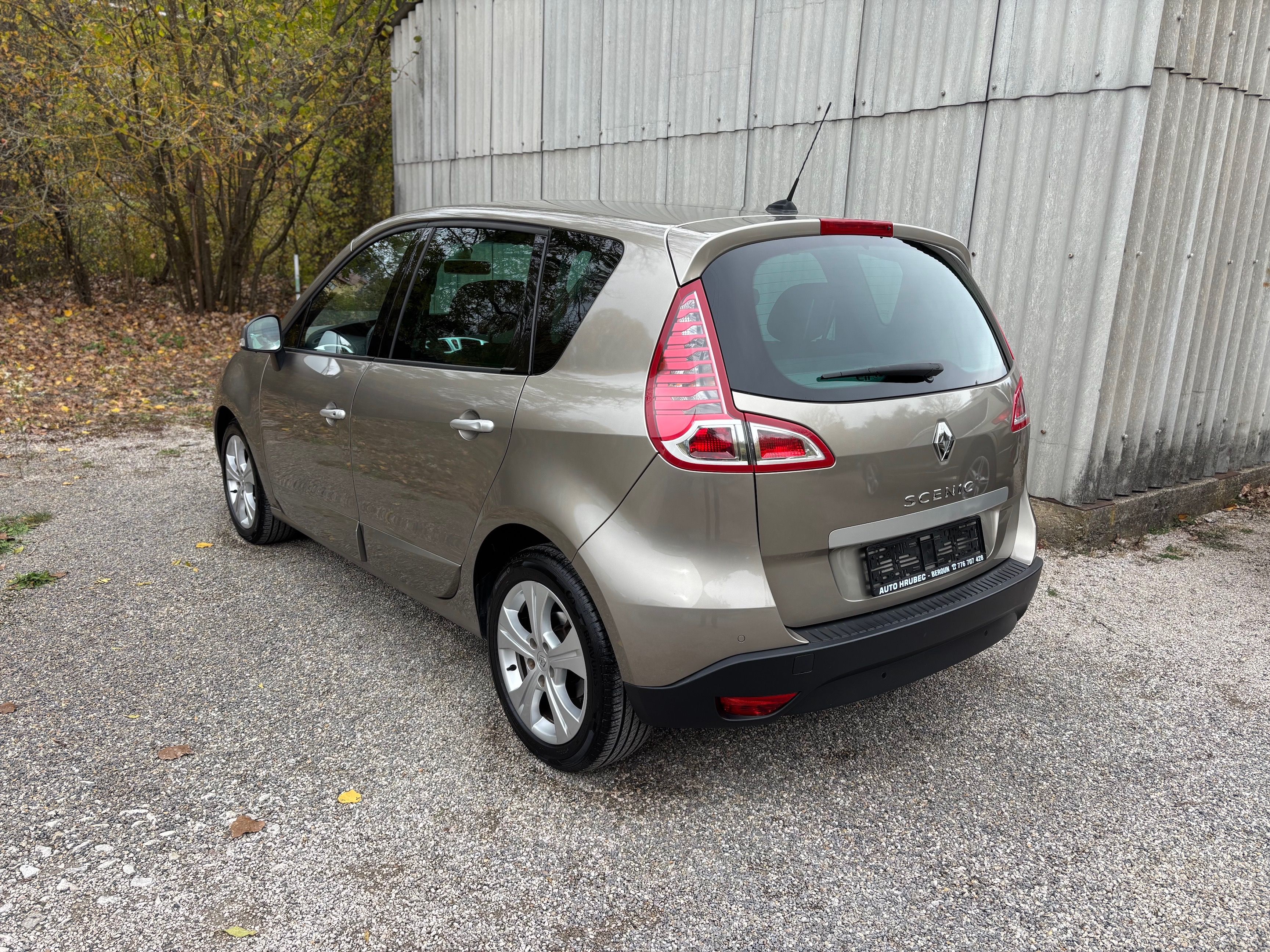 Renault Scénic, 1.6 81 kW PLNÝ SERVIS PĚKNÉ - fotka 4