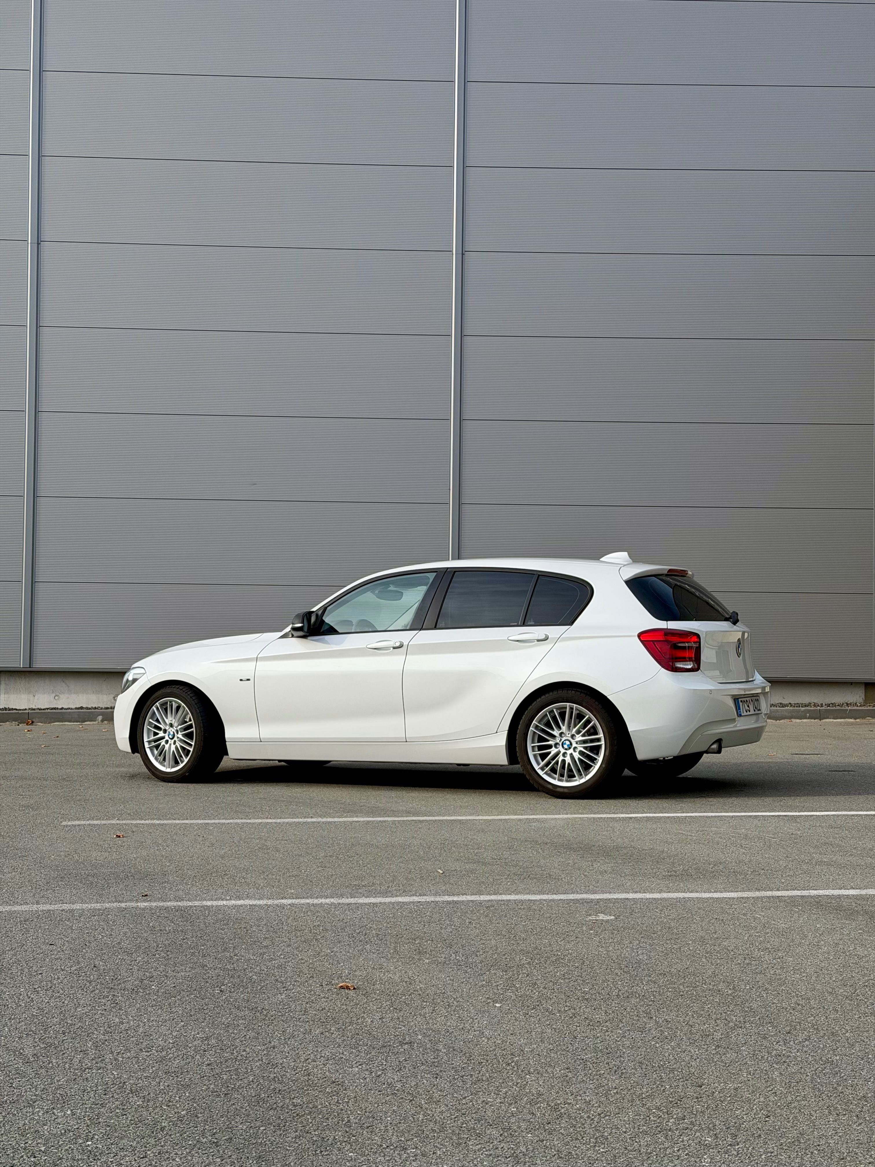 BMW Řada 1, 116i - fotka 2