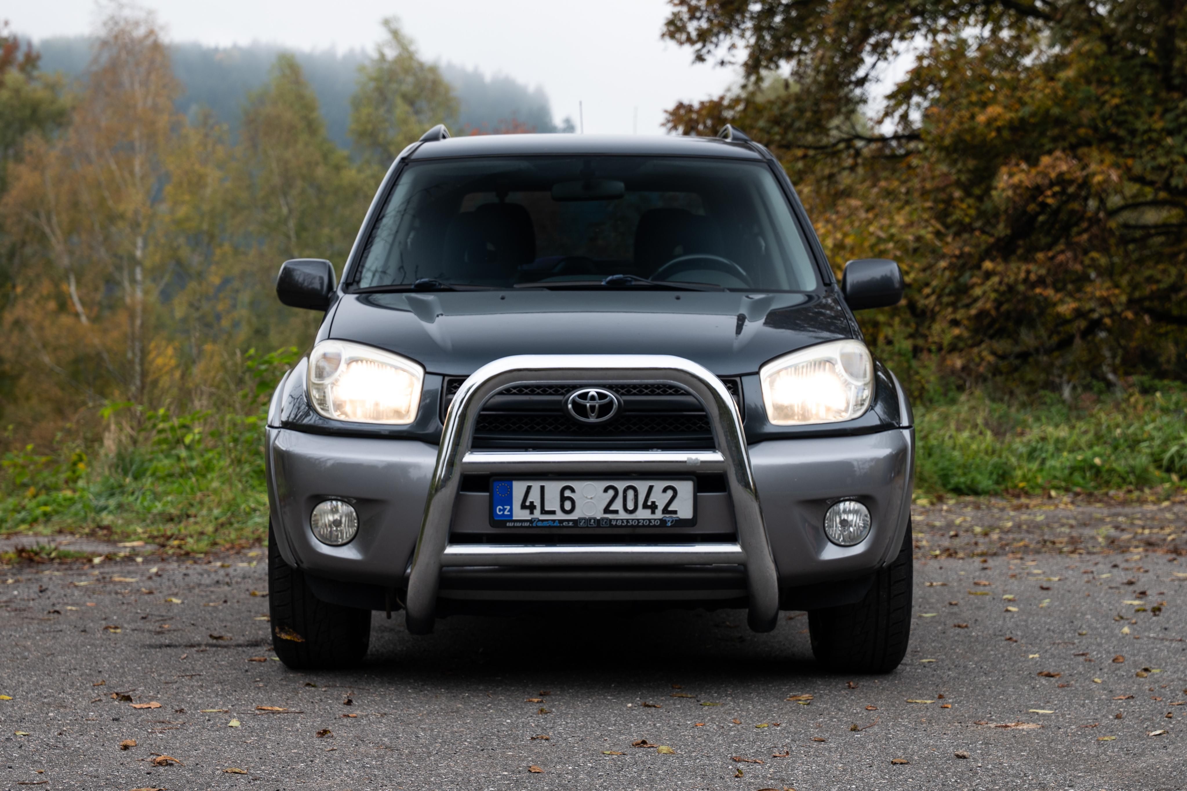 Toyota Rav4, 2.0 VVT-i (110 kW), 4x4, 2005 - fotka 4
