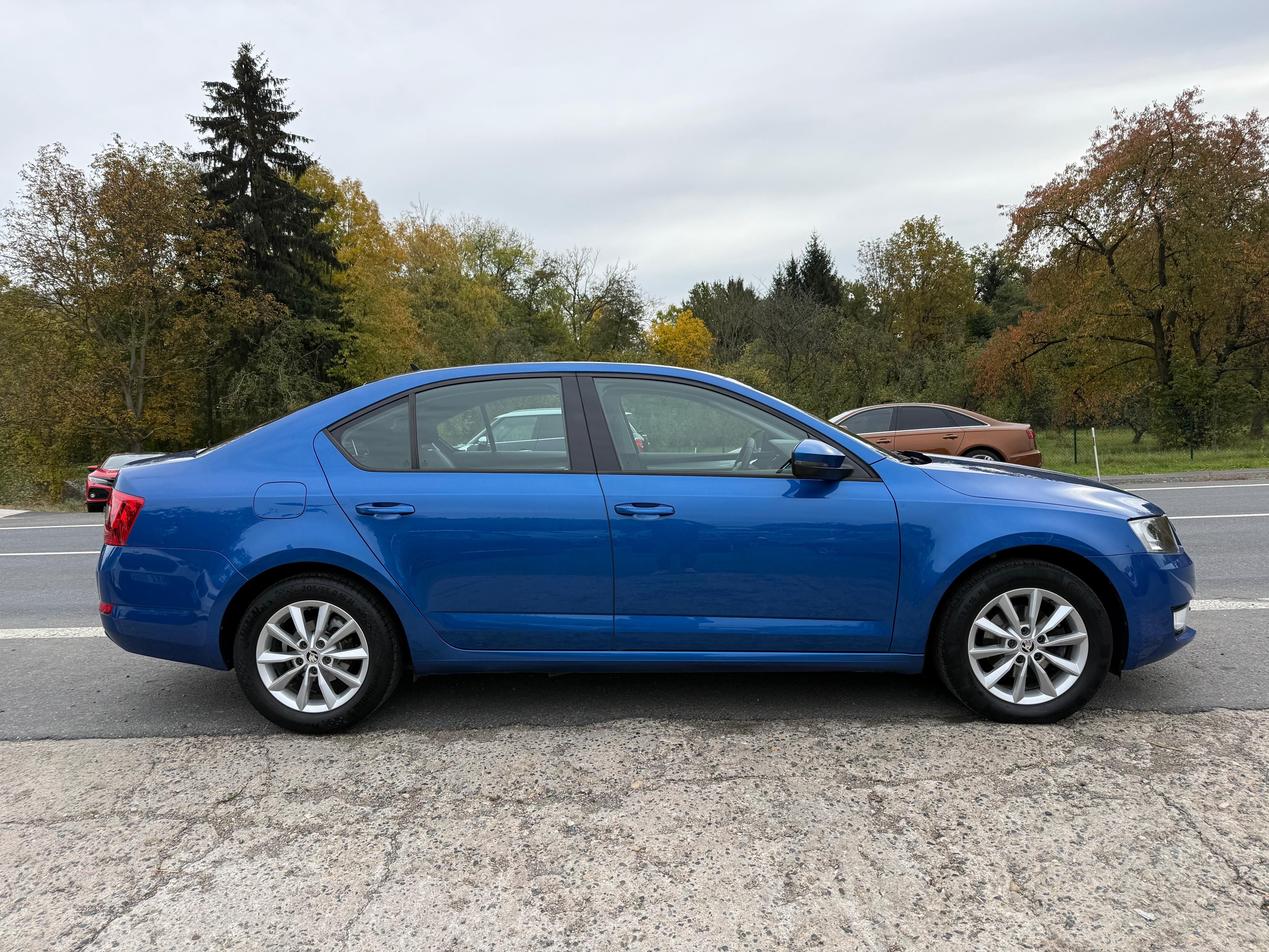 Škoda Octavia, 1.2TSI 81kW ČR tažné - fotka 4