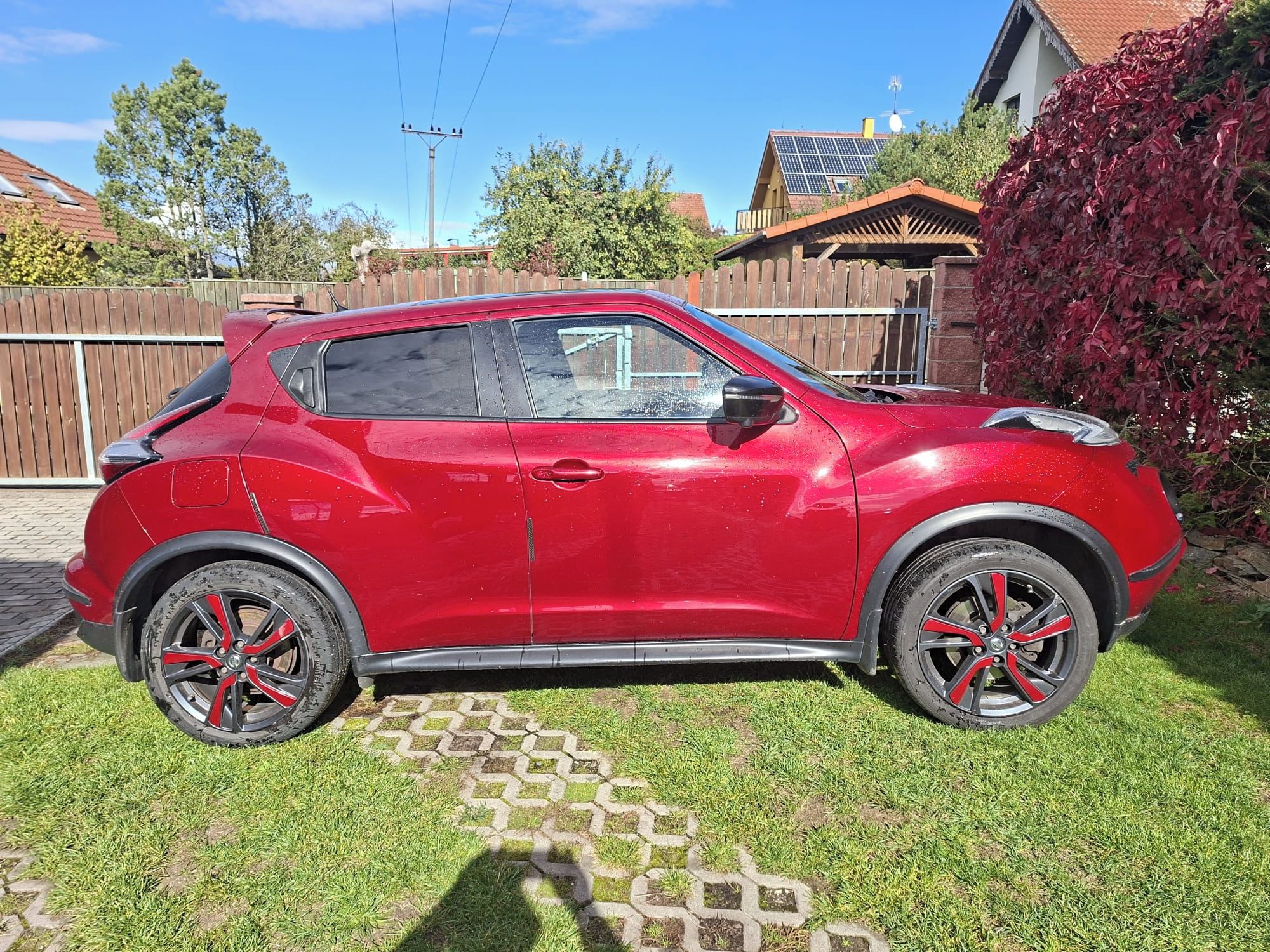 Nissan Juke, Full výbava,4x4,el.šíbr - fotka 5