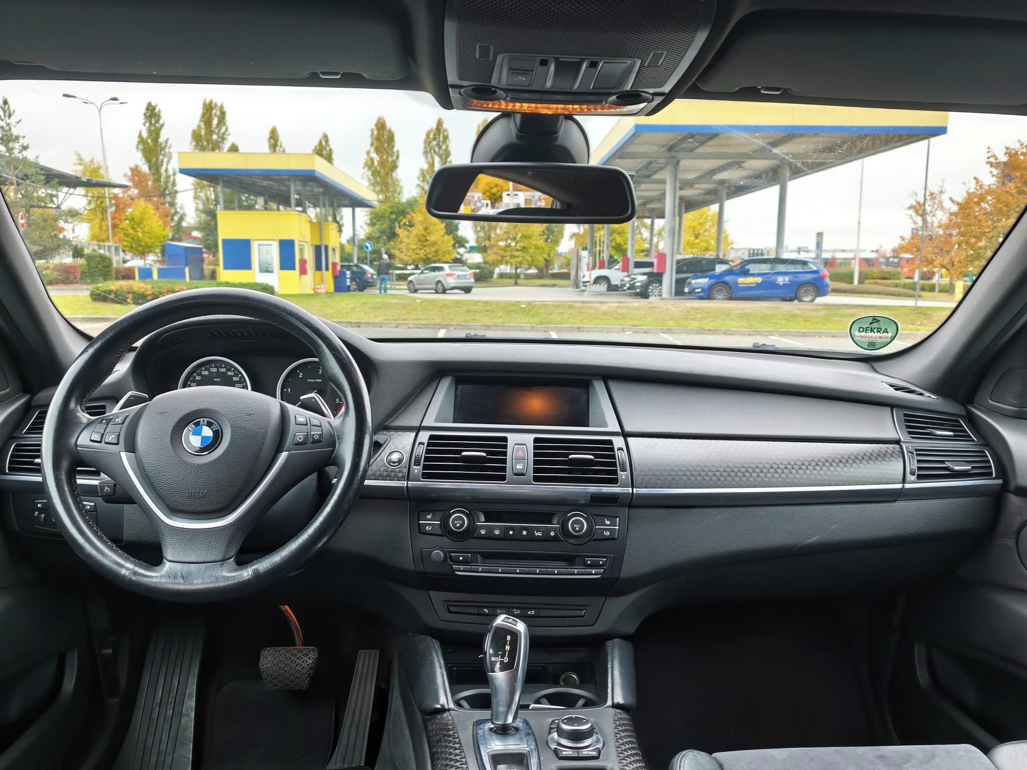 BMW X6, Alcantara, po velkém servisu - fotka 5