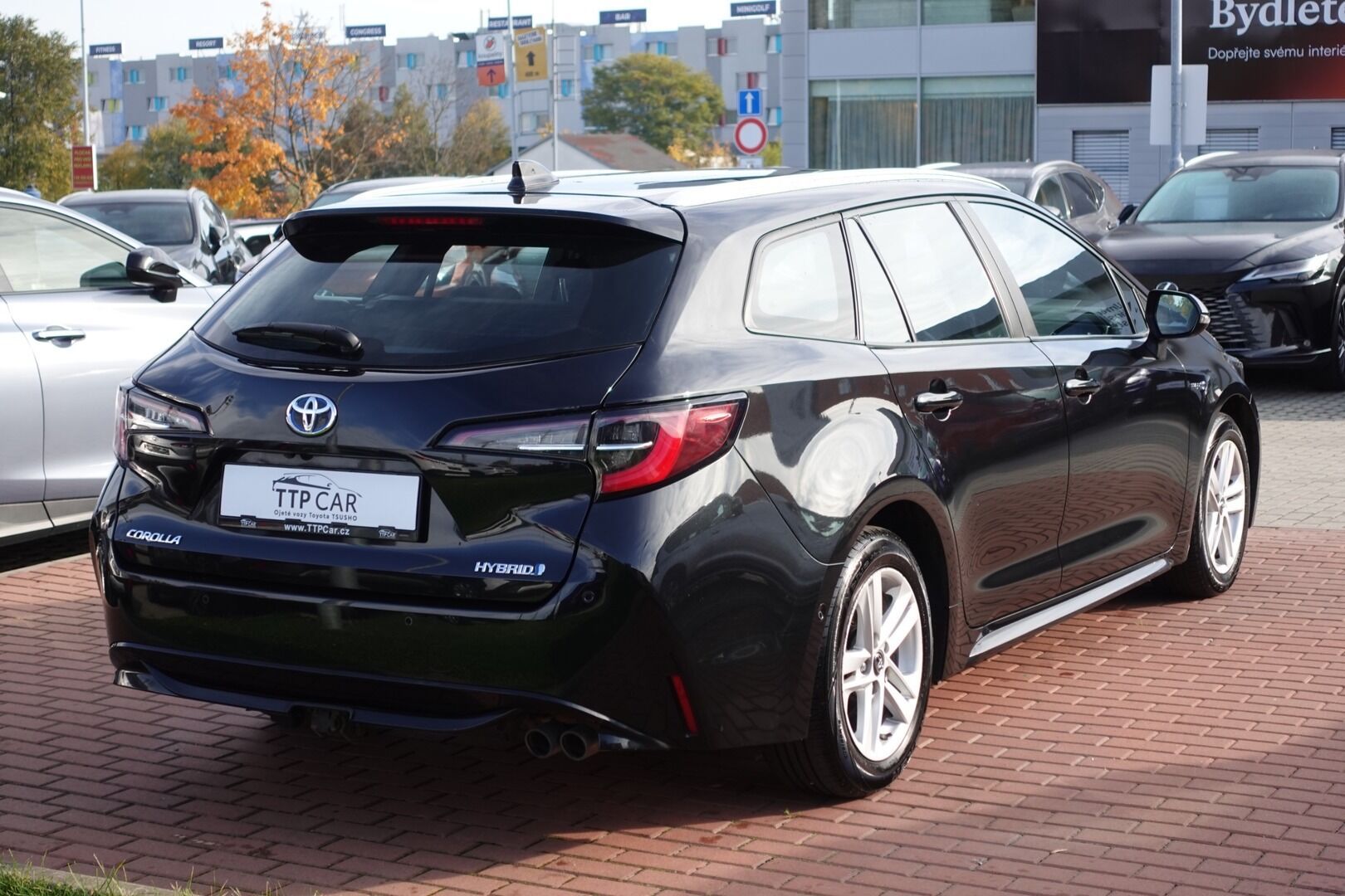 Toyota Corolla, 2,0 HEV Comfort Tech TS - fotka 4