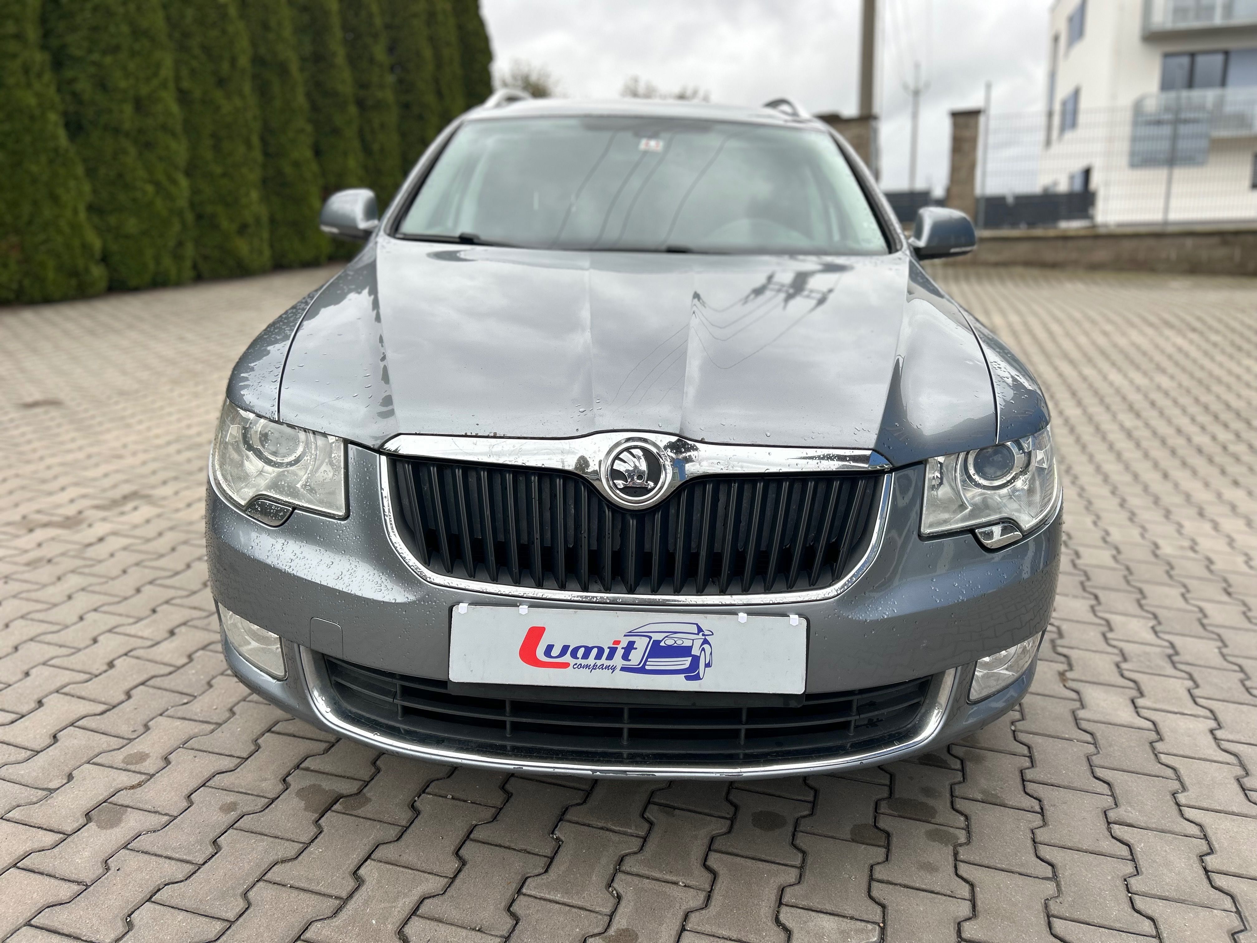 Škoda Superb, 2.0 TDi Business DSG - fotka 2