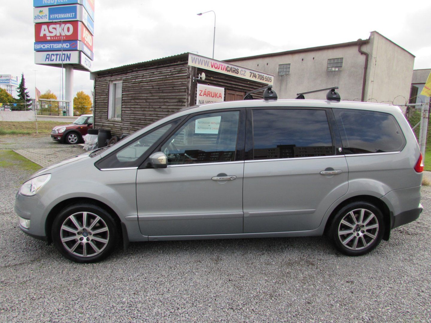 Ford Galaxy, 2.0i 107kW, 7 MÍSTNÉ, serviska - fotka 4