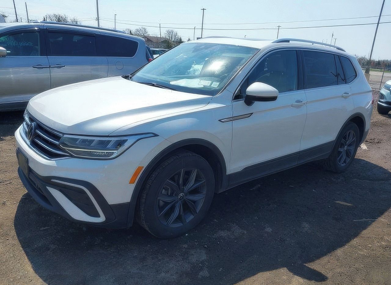 Volkswagen Tiguan, Auto na cestě