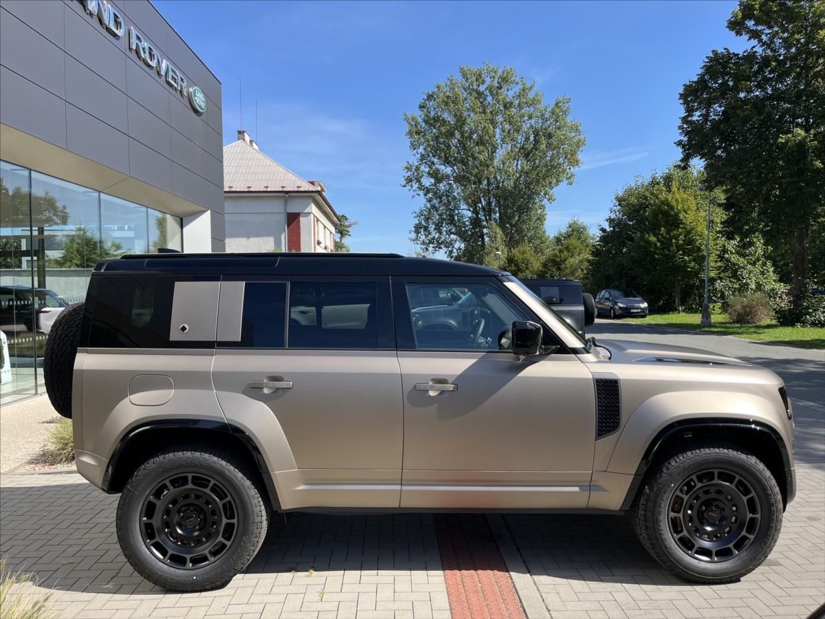 Land Rover Defender, 4,4 110 OCTA P635 V8 AWD - fotka 6