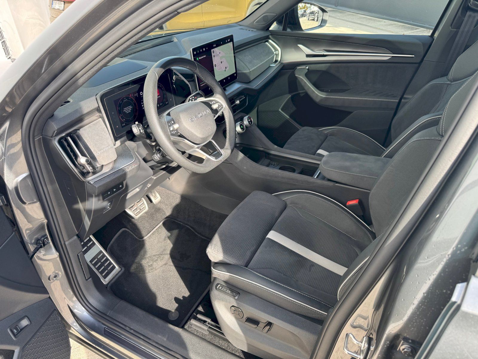 Škoda Kodiaq, DSG 2.0 TDI 142 kW 4x4 Sportli - fotka 6