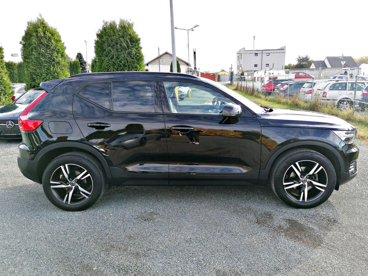 Volvo XC40, 1.5 T3 R-DESIGN Aut. - fotka 6