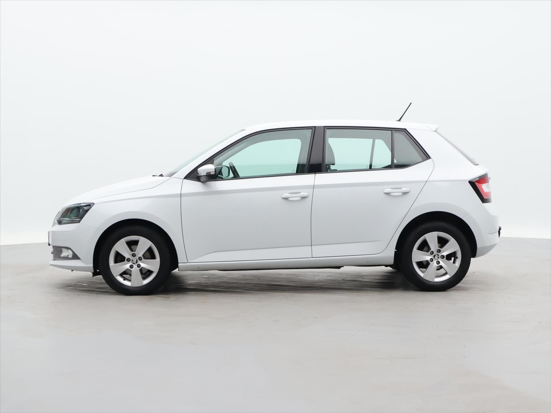 Škoda Fabia, 1,2 TSI 66kW CZ 2.Maj Tažné - fotka 4