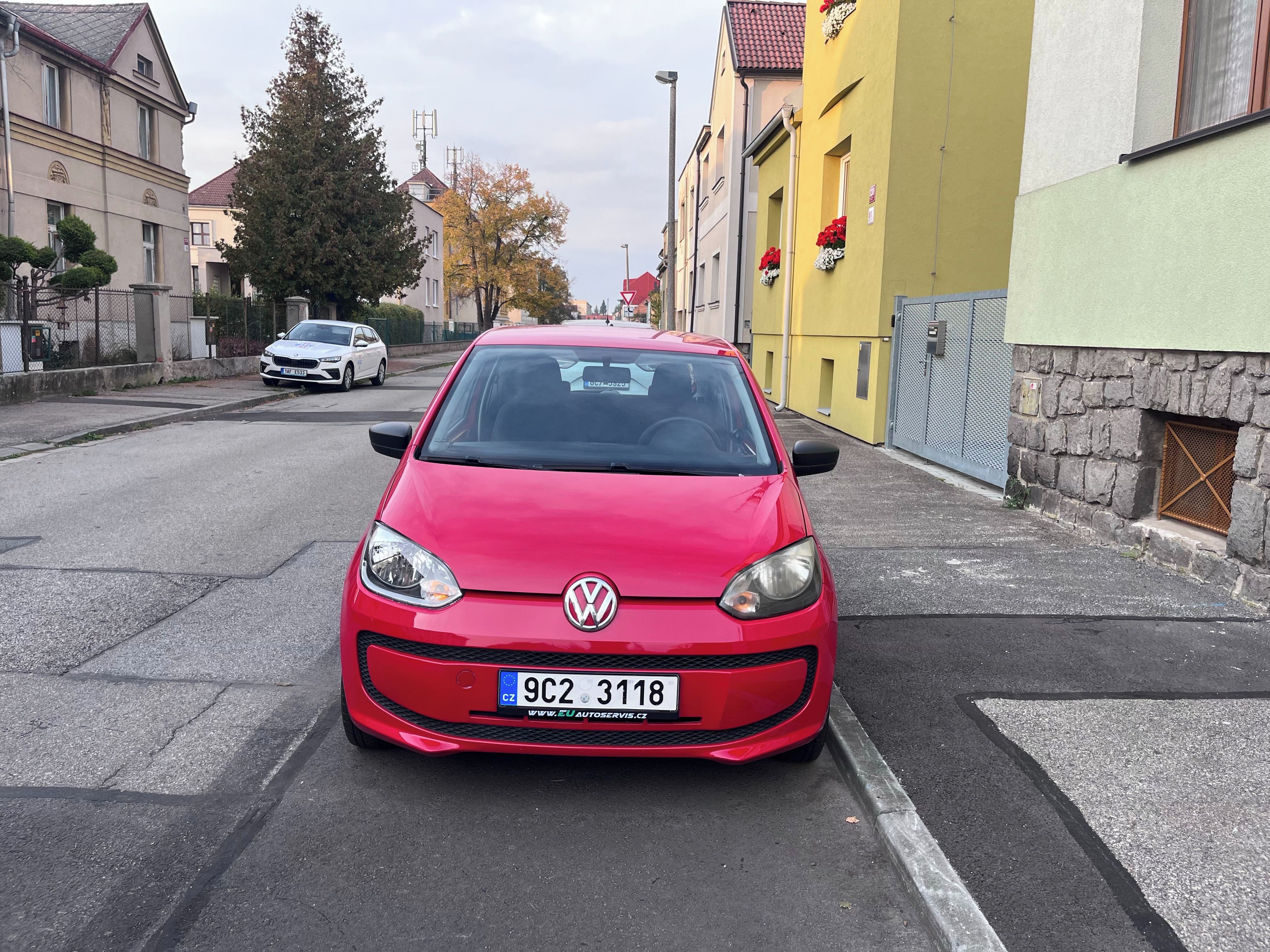 Volkswagen Up!, 1.0 MPI benzín (výkon 44 kW)