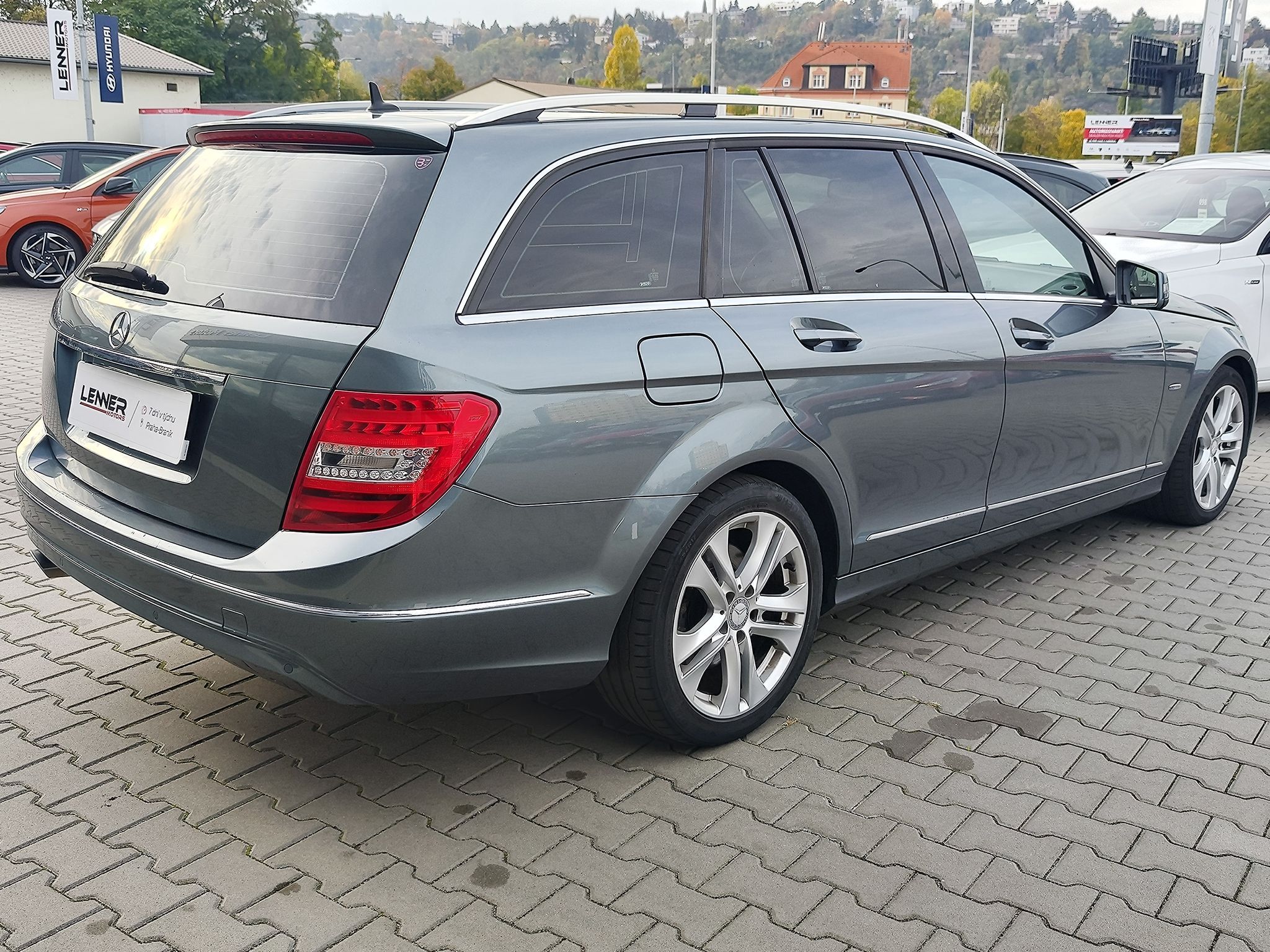 Mercedes-Benz Třídy C, 250d/150kW 4Matic AT - fotka 5